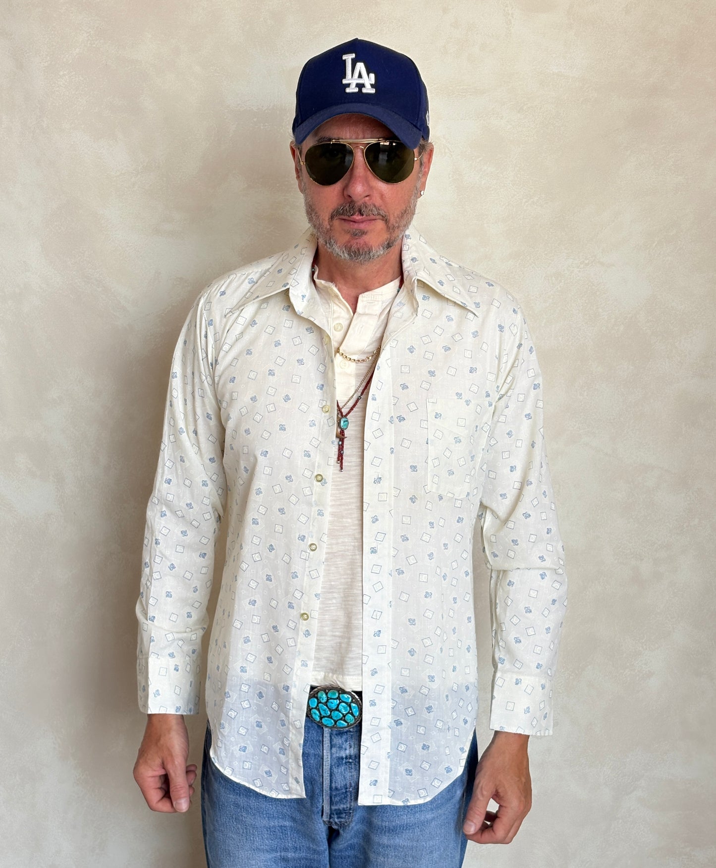 Size M. Vintage 70’s Shirt — Long Sleeve — Graphic Print — Retro Summer Festival Shirt