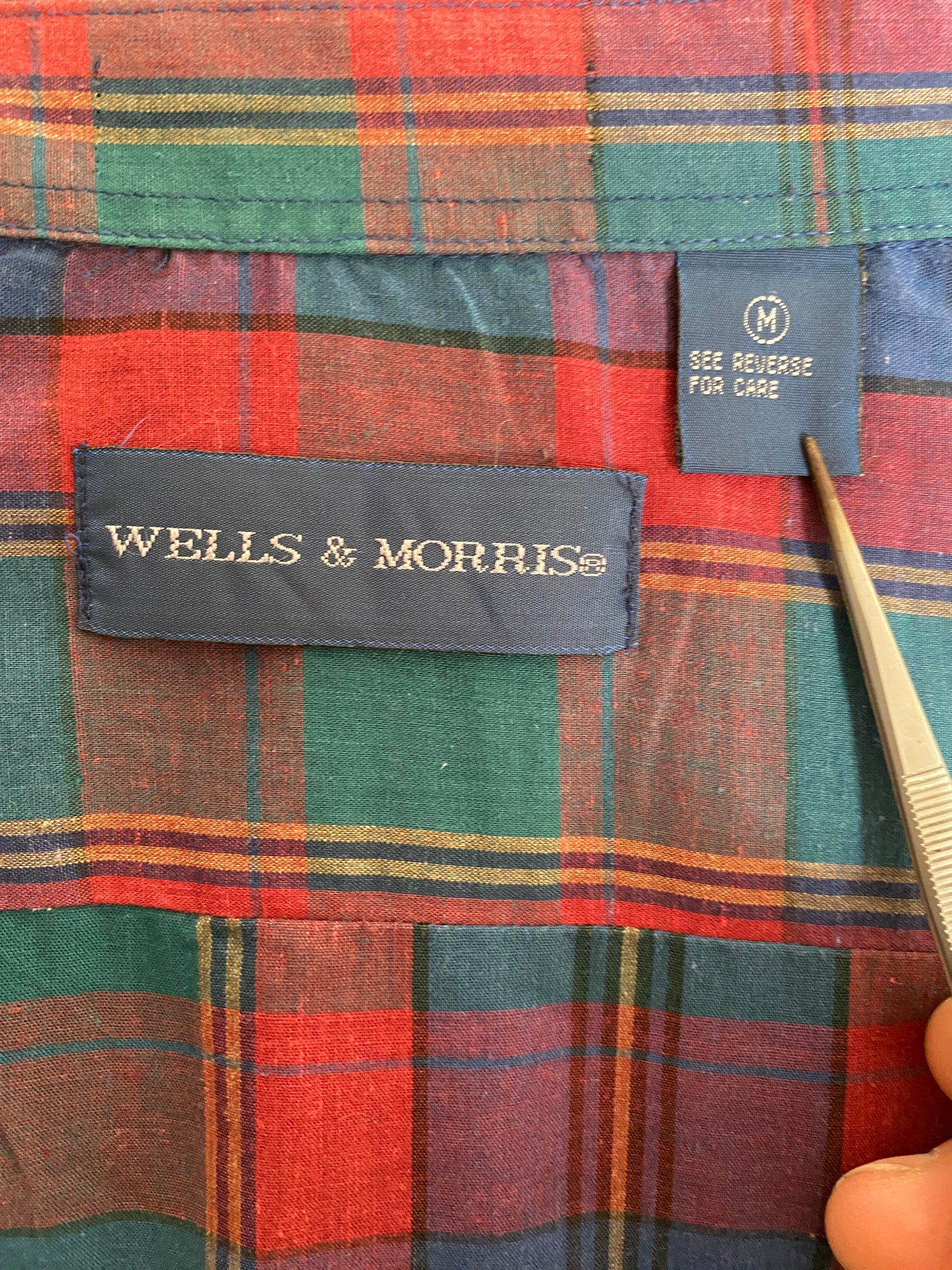 Large. Vintage 90’s plaid Flannel western shirt