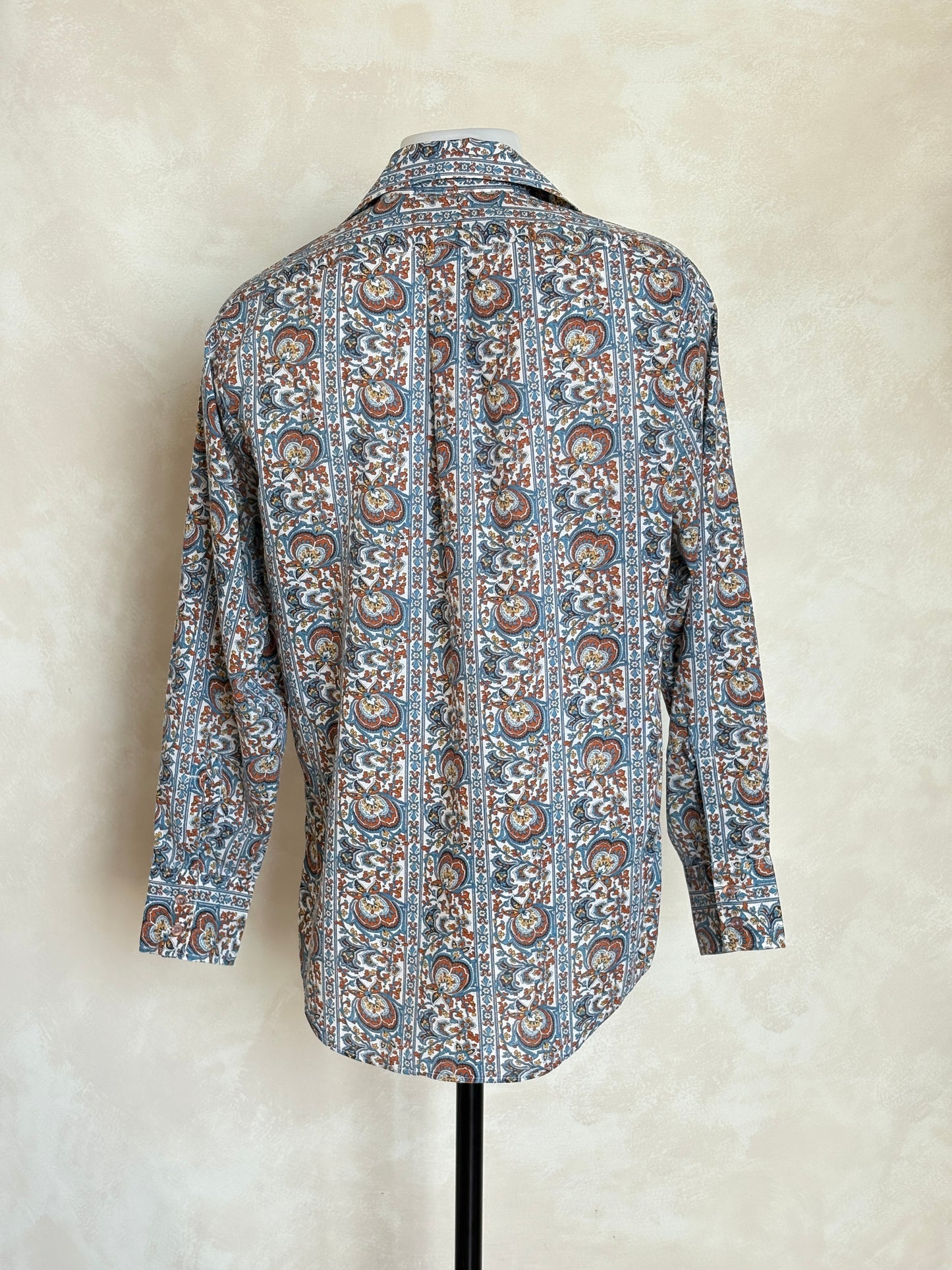 Size M. Vintage 70’s Long Sleeve Paisley Shirt — Bold Boho Retro Festival Shirt
