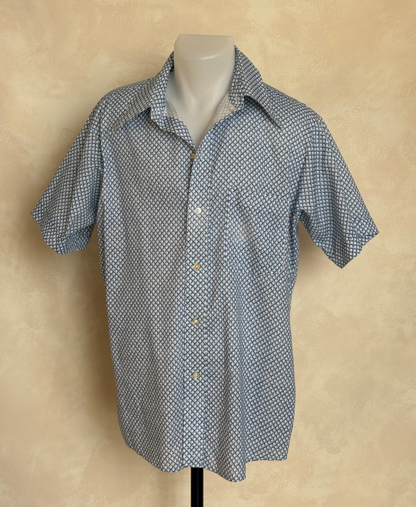 Size M. Vintage 70’s Patterned Shirt – Bold Print – Festival / Boho Retro Style