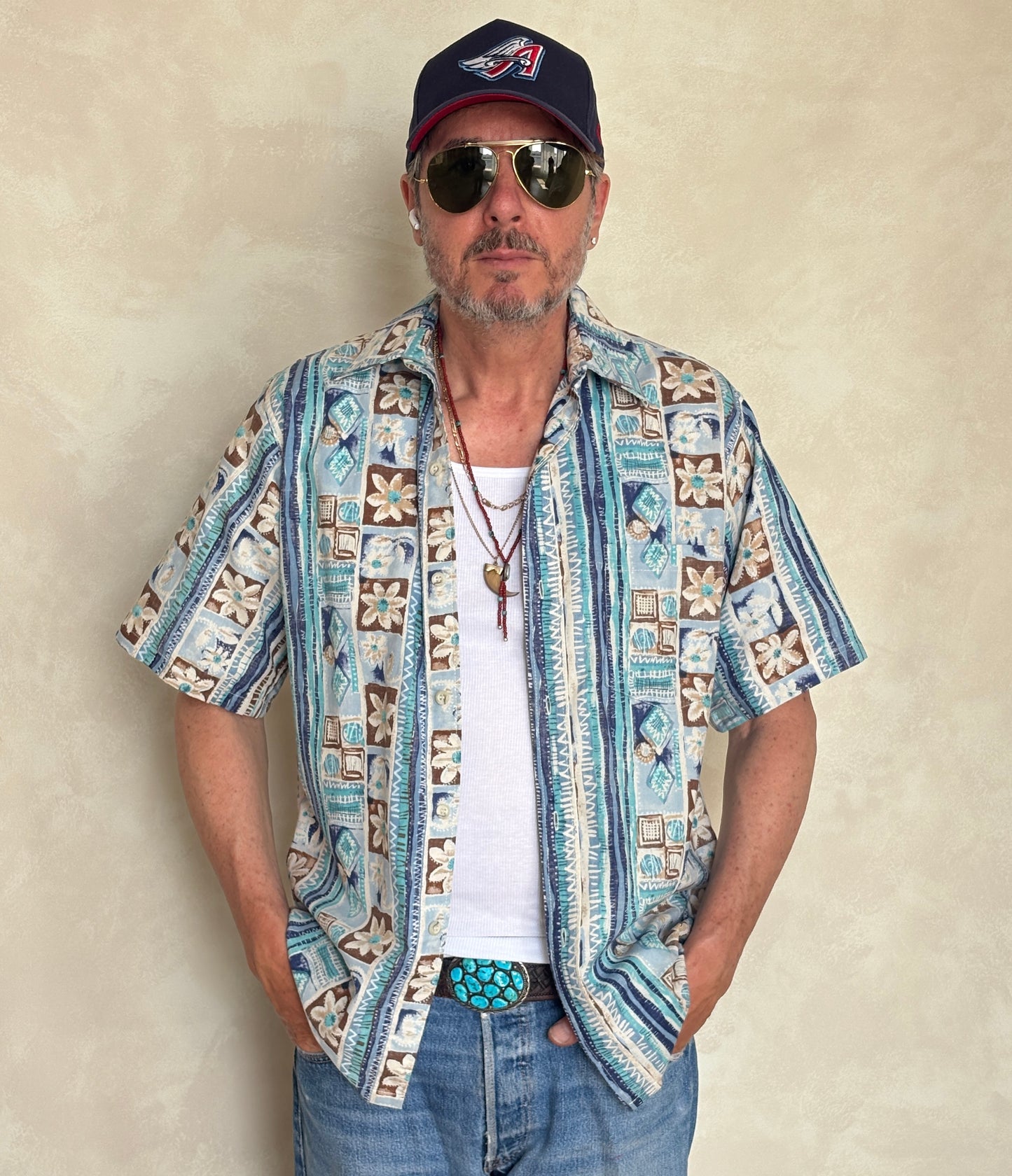 Large. Vintage 70s Hawaiian cotton shirt Made in USA