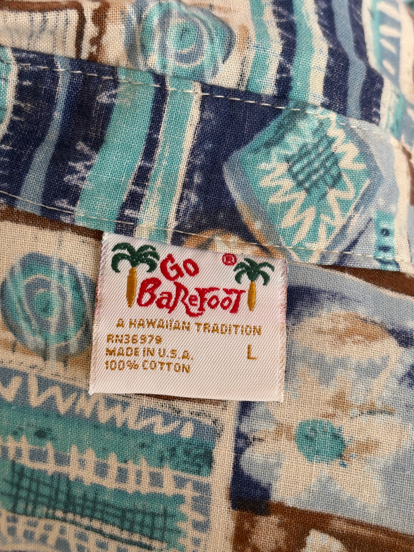 Large. Vintage 70s Hawaiian cotton shirt Made in USA