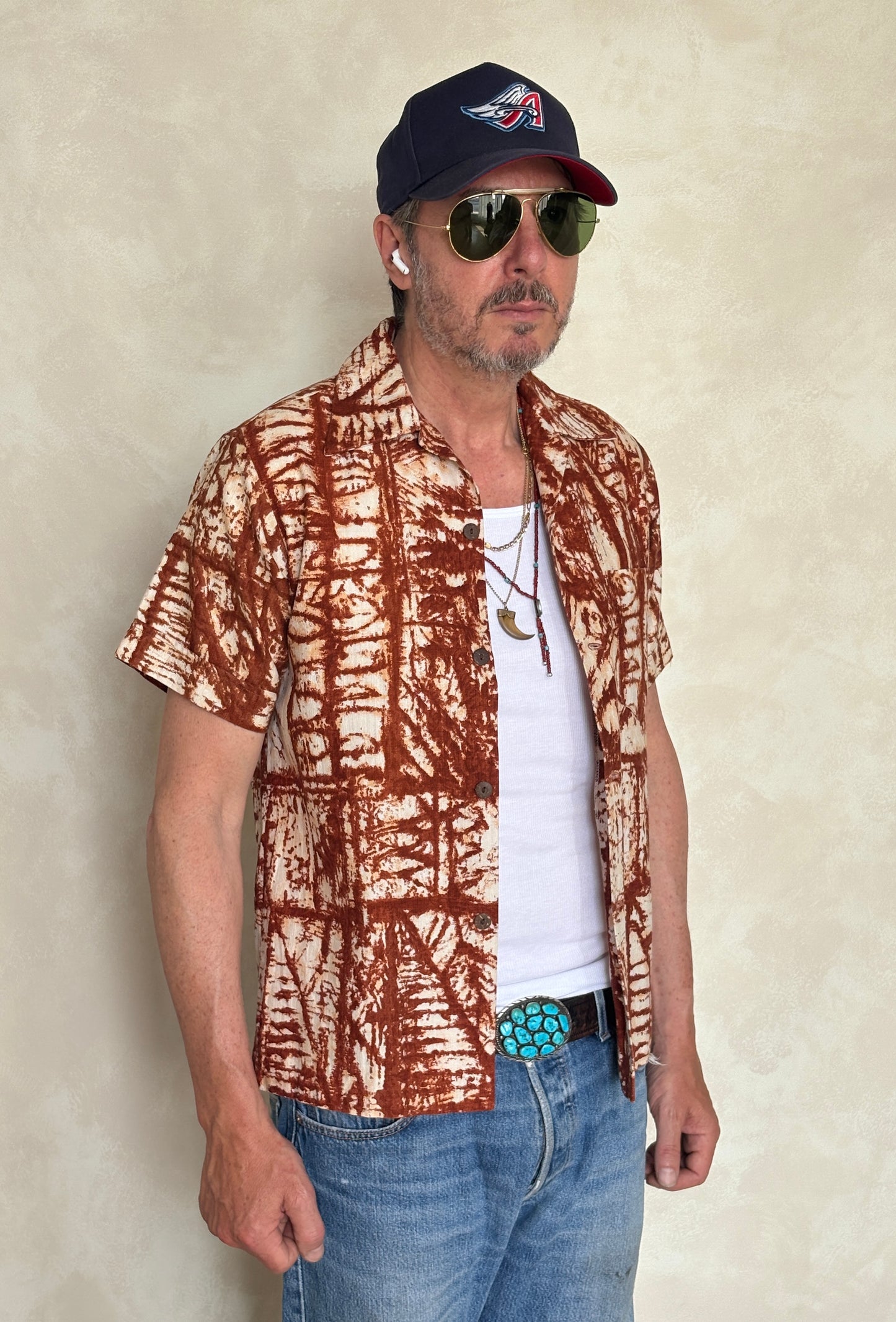Small. Vintage 70s Hawaiian Barkcloth cotton shirt