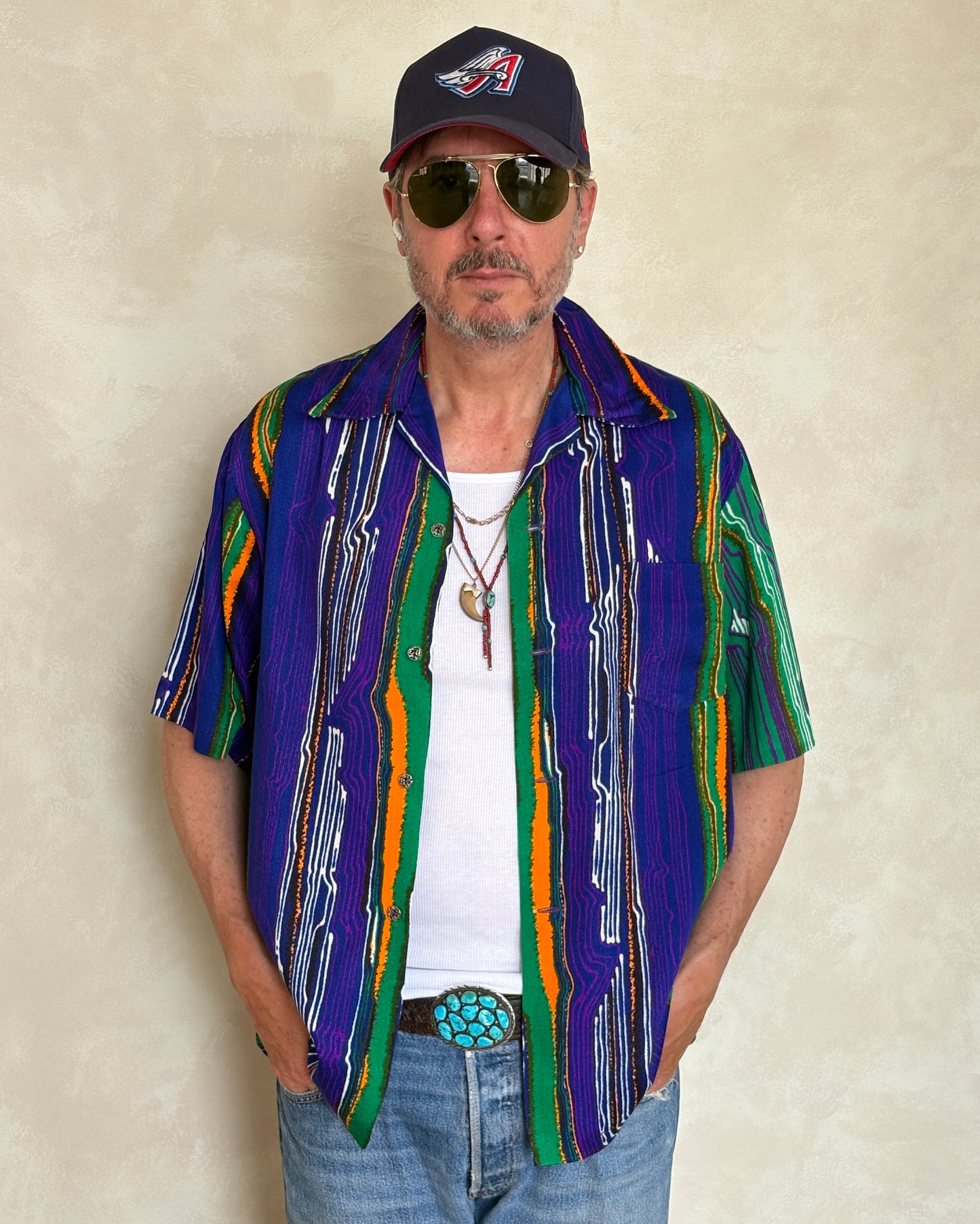 Size M. Vintage 70s Hawaiian cotton shirt made In Hawaii Alfred Shaheen