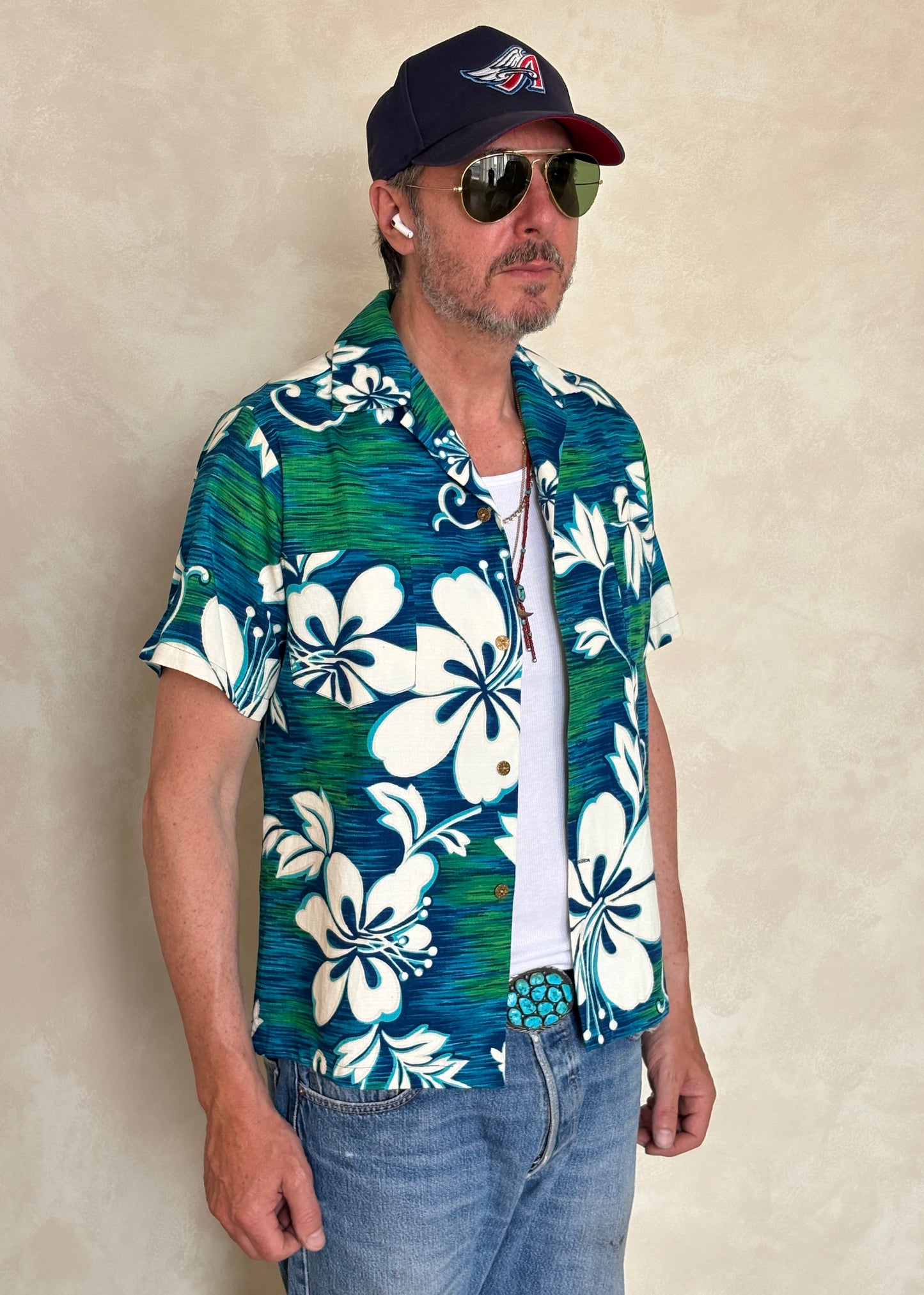 Size S. Vintage 60s Hawaiian cotton shirt made In Japan