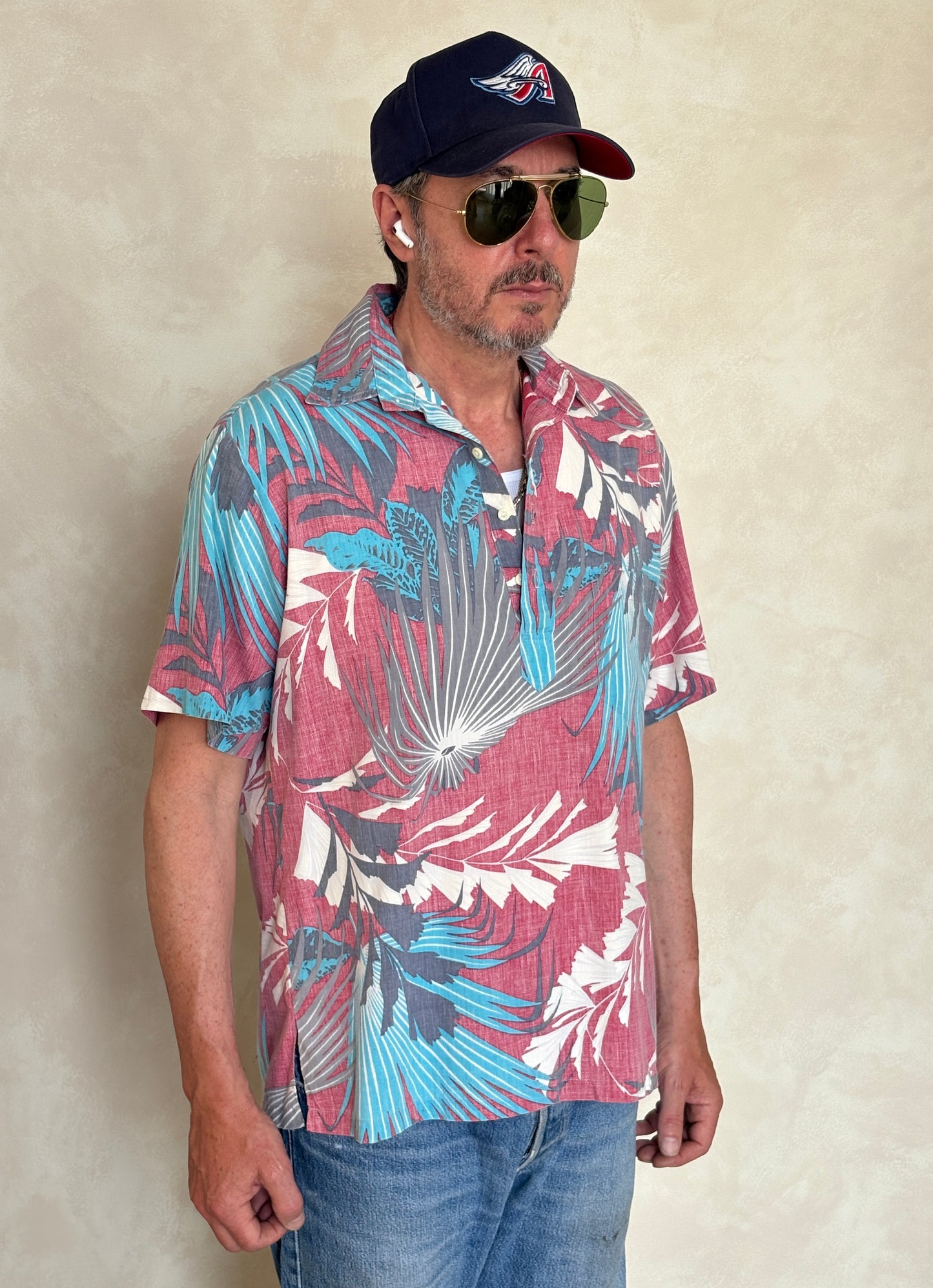 Large. Vintage 70s Hawaiian cotton shirt made by R.J.C Made in Hawaii