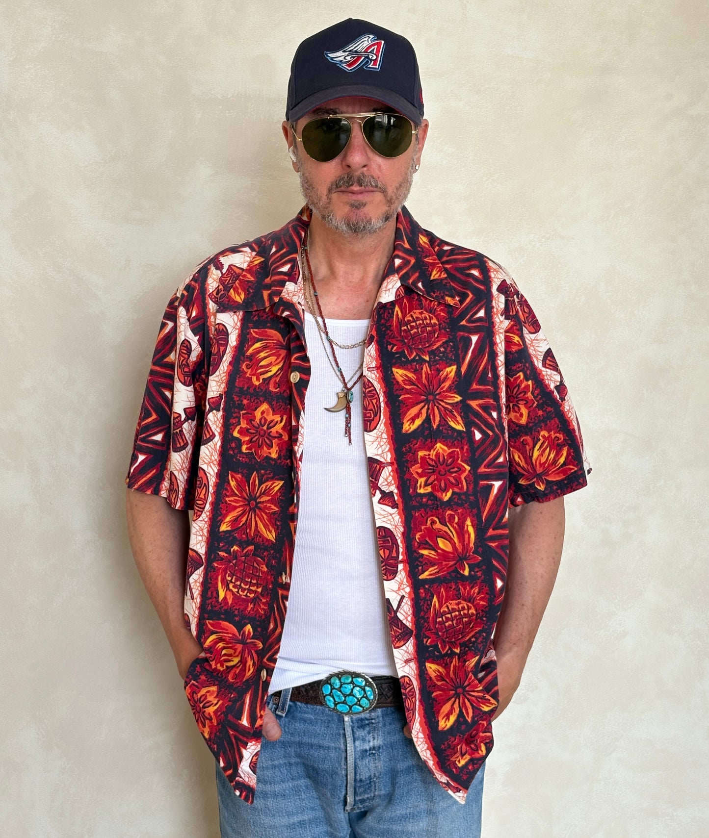 XL. Vintage 70s Hawaiian cotton shirt made in Hawaii by Maikai