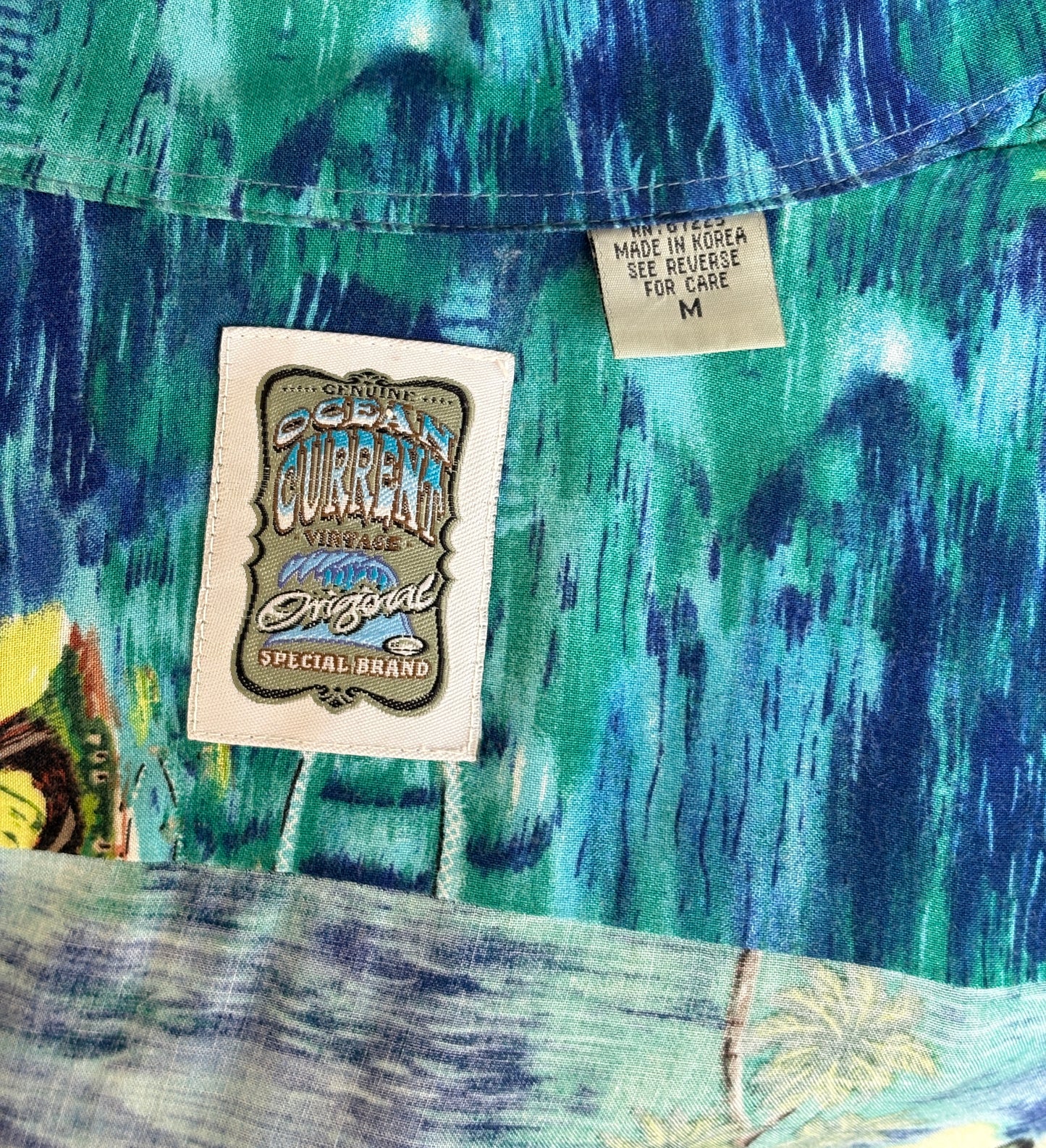 Vintage 90s Hawaiian Rayon Shirt by Ocean Current | Size Medium