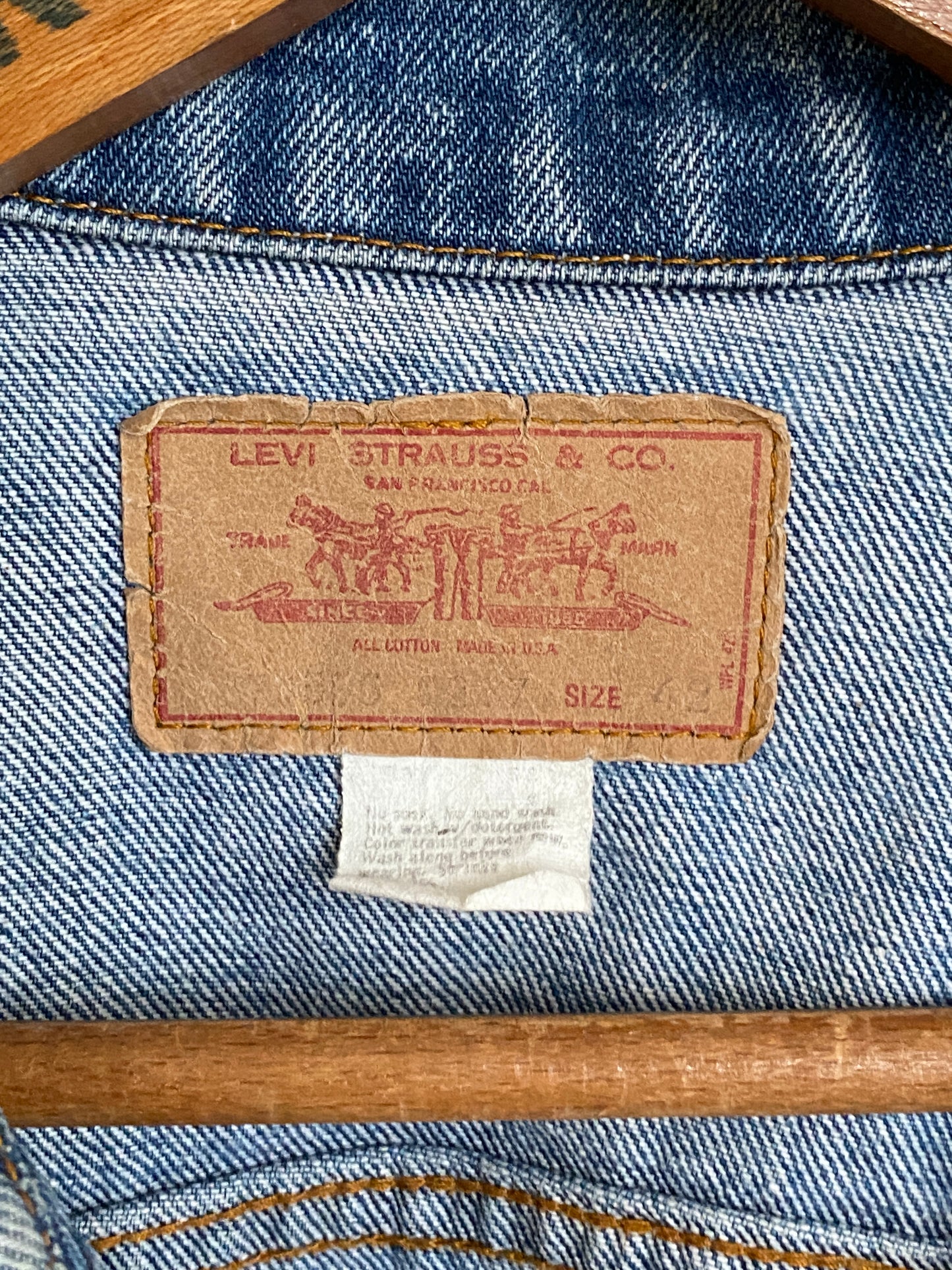 Size 42US / 52EU .Vintage Levis 2 pockets made in USA in the 70s to the mid 80s