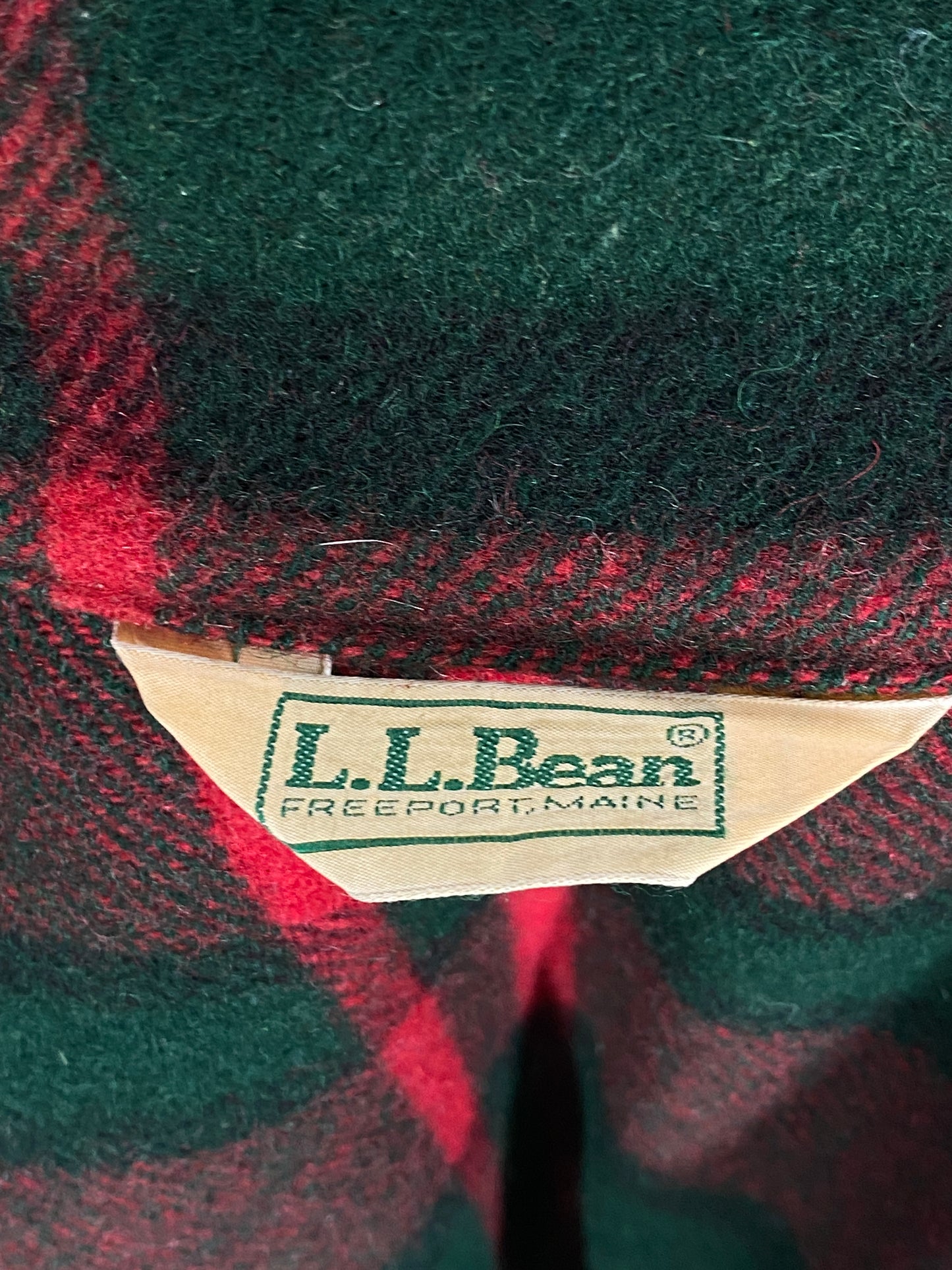 Size Large. Vintage L.L. Bean Wool Plaid Jacket – 4 Pockets – Made in USA