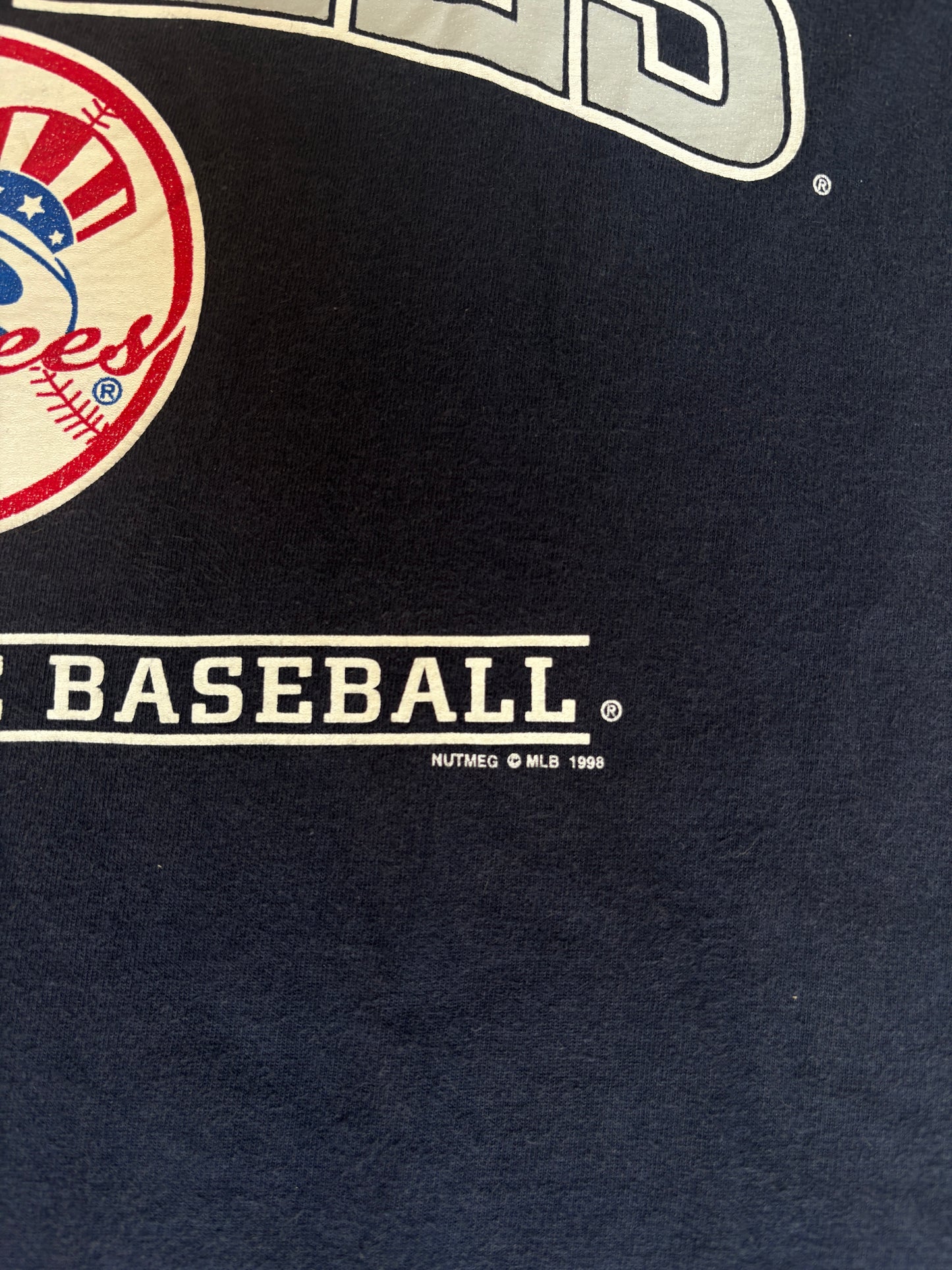 Large. 1990 New York Yankees Lee t shirt Made in Mexico