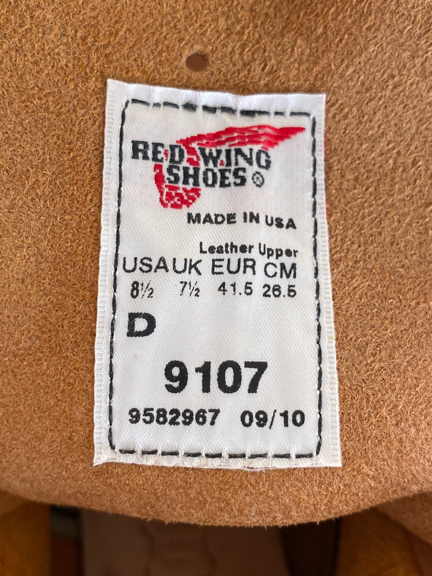 Size 8.5D / 41.5 Red Wing Heritage Classic Round Toe 9107 Boots Made in USA (Second)