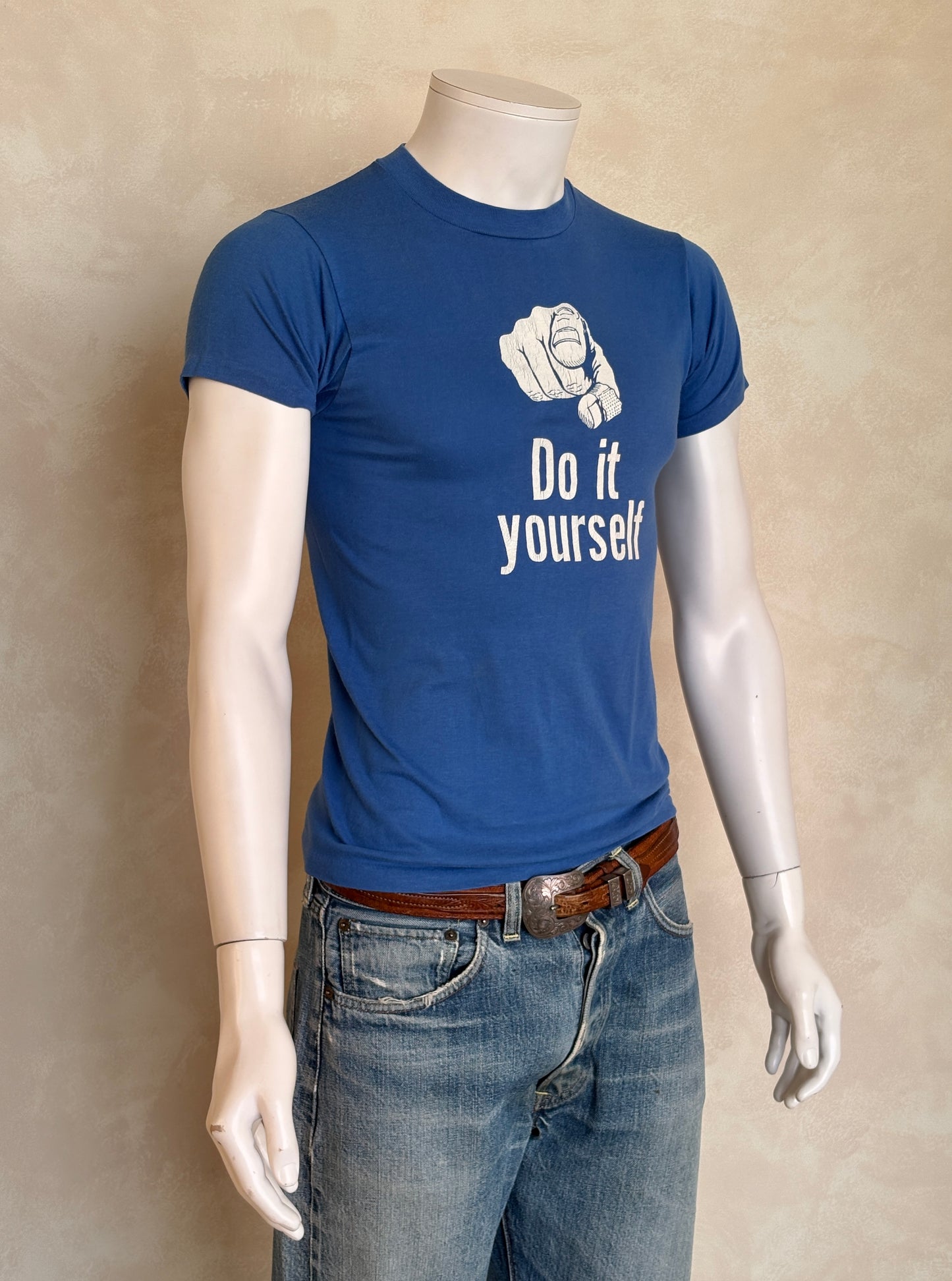 Large. Vintage 1970s Graphic T-Shirt. Made in USA (Copy)