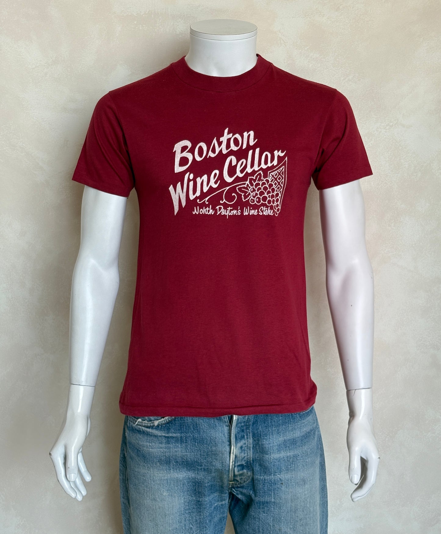 Vintage Boston Wine Cellar T-Shirt North Dayton Ohio Grapes Graphic Tee – Size M