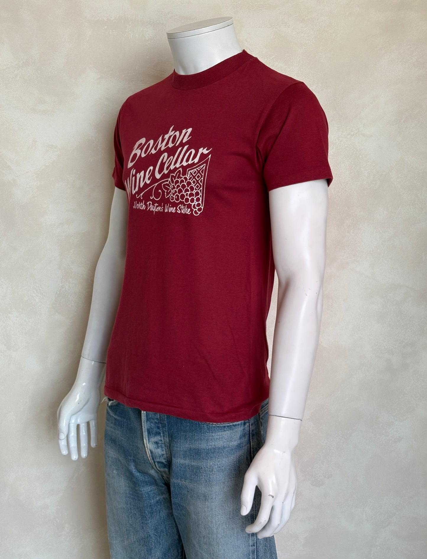 Vintage Boston Wine Cellar T-Shirt North Dayton Ohio Grapes Graphic Tee – Size M