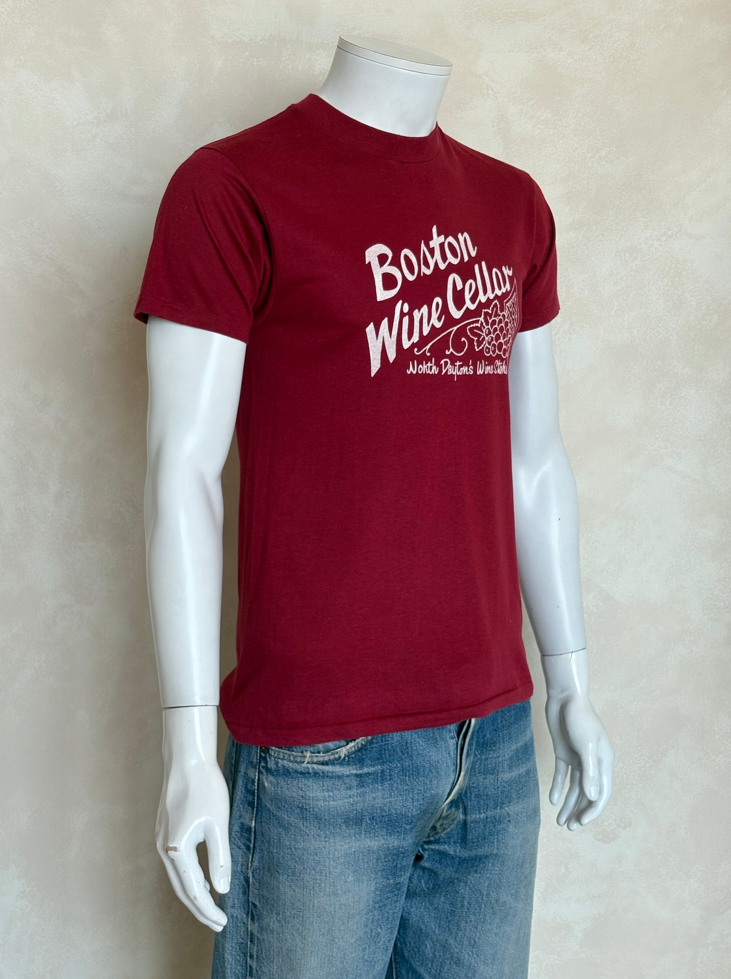 Vintage Boston Wine Cellar T-Shirt North Dayton Ohio Grapes Graphic Tee – Size M
