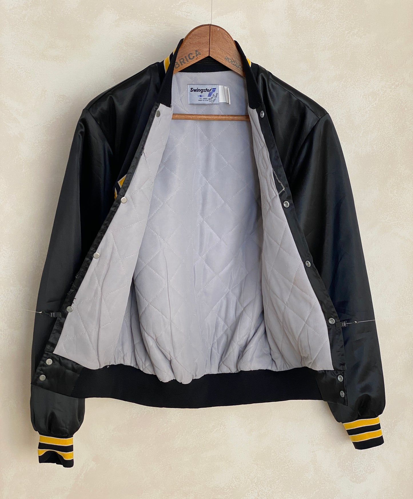 Size Small .80s Vintage Vanderbild Nylon jacket Made in USA