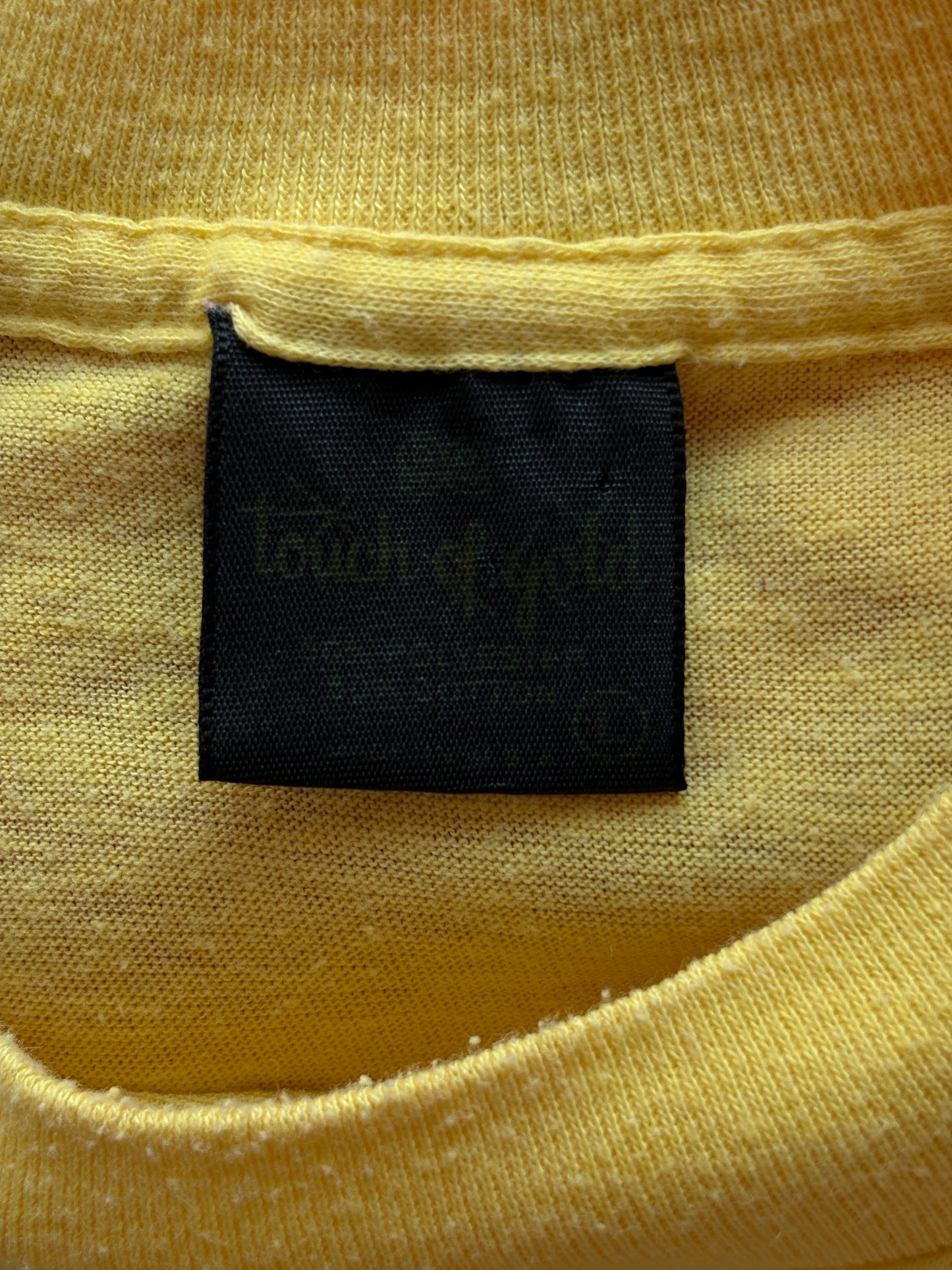 Vintage Elephant Memory Systems tee – rare 80s computer supply promo with classic nerd humor. Med