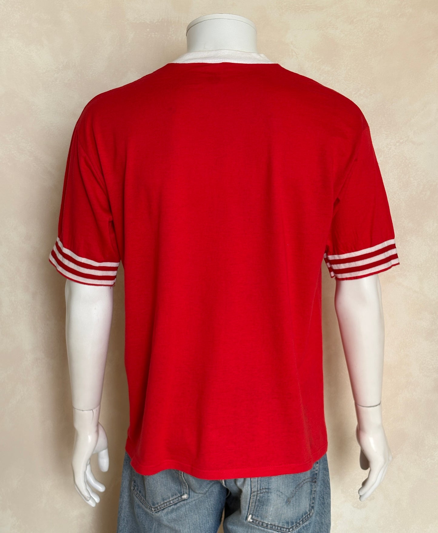 Vintage 90s Georgia Bulldogs jersey tee – bold collegiate style with classic mascot print. XL