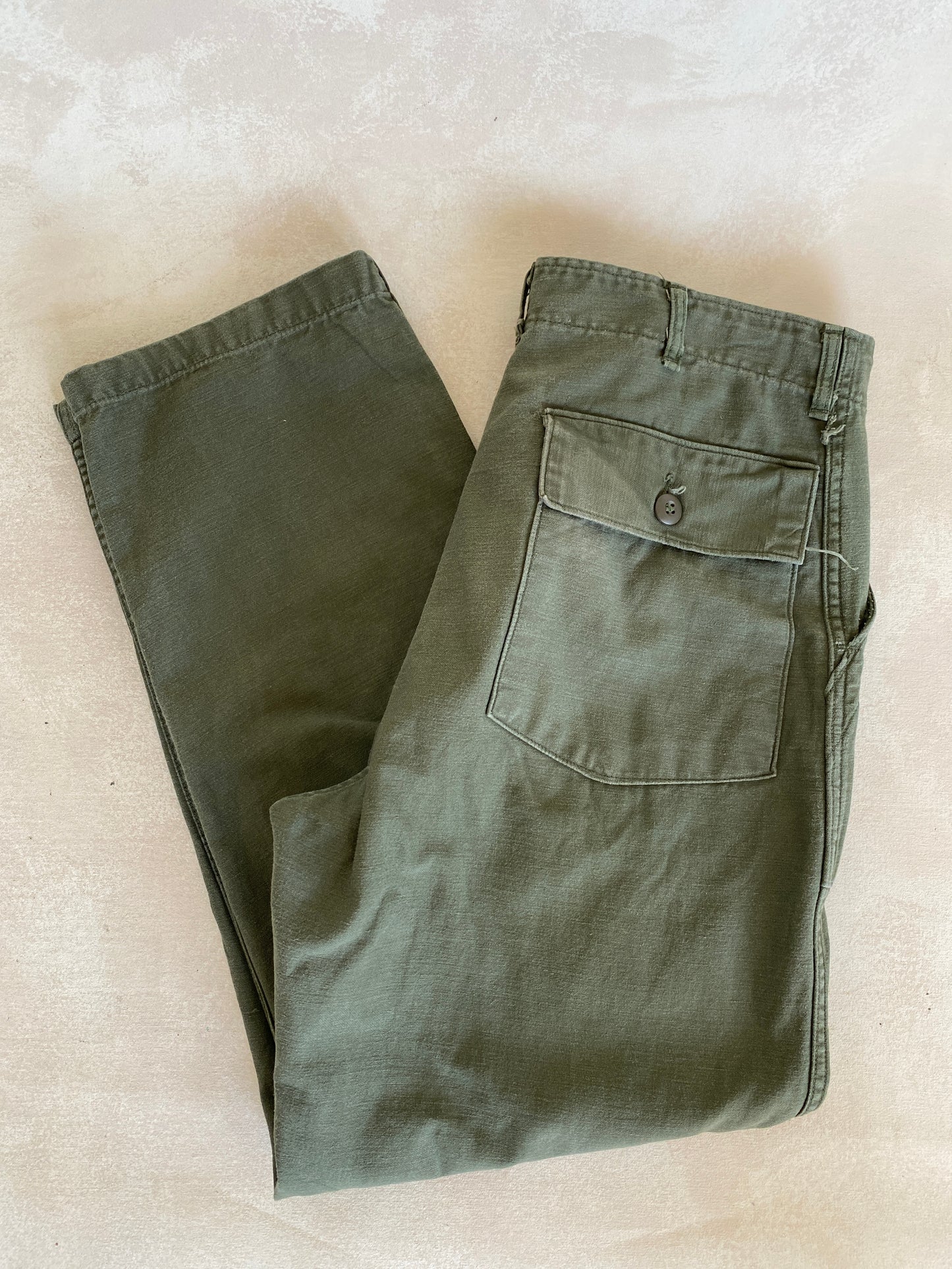 34X31. 1975 Authentic US Army Vietnam war era OG-107 Fatigue pants