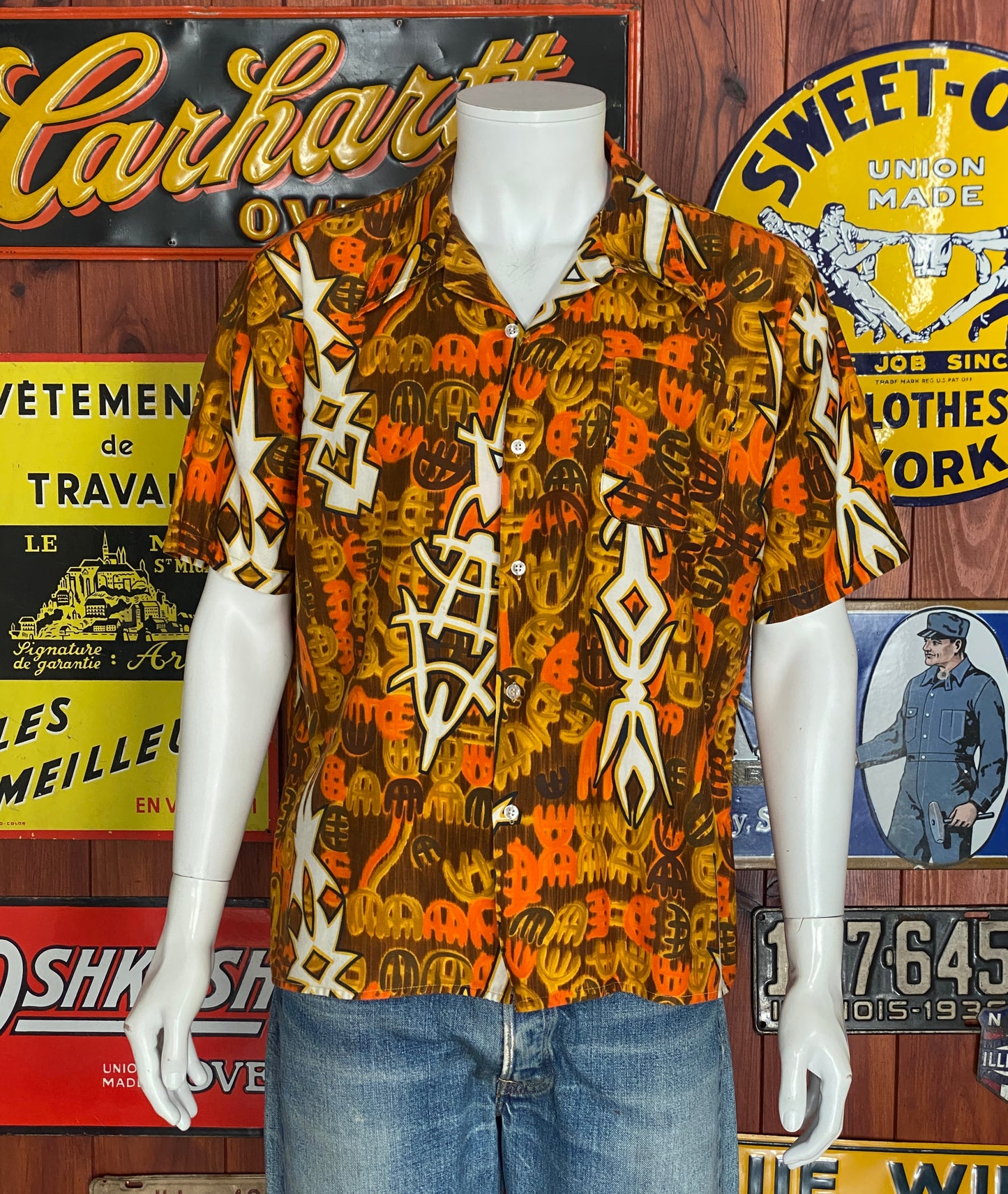 XLarge . Vintage 70s Hawaiian cotton shirt Made by Kauai