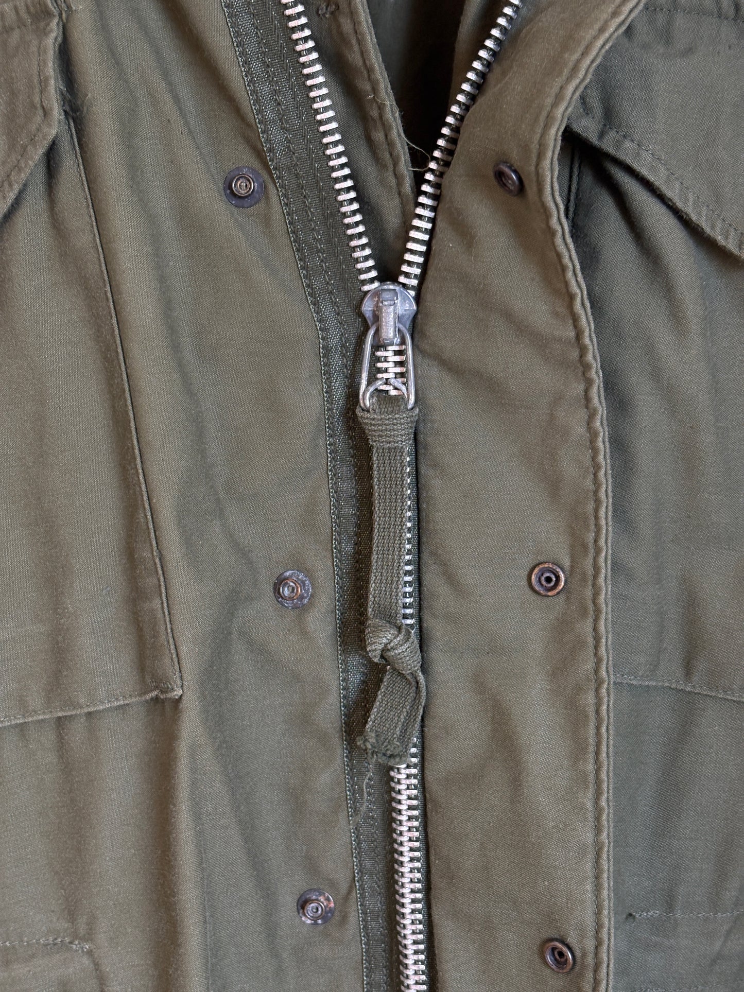 Med Reg. Authentic Alpha Industries 1969 US Army M-65 Field Jacket – OG-107 – Vintage Military Issue