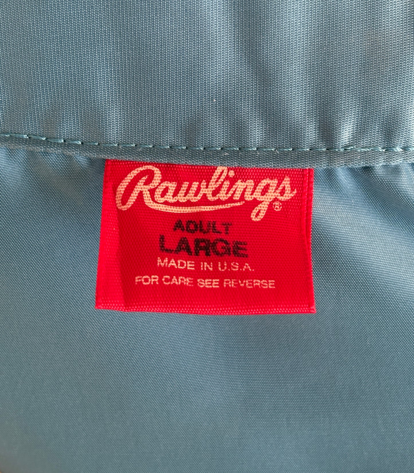 Size XL. Vintage 70s windbreaker made in USA