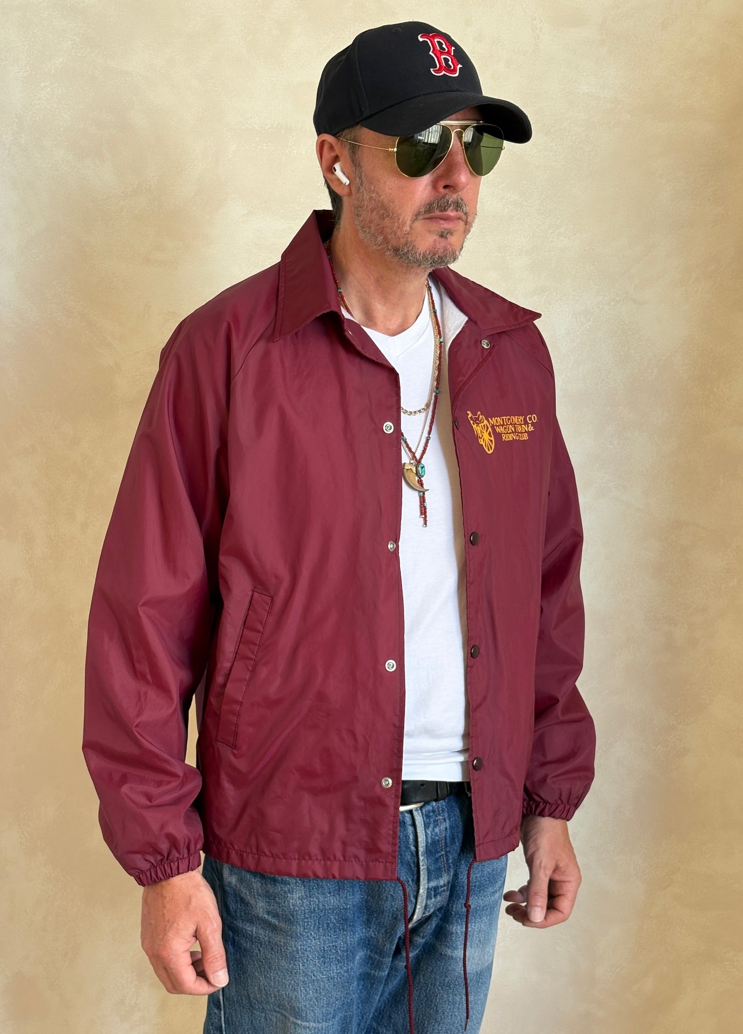 Size Med. Vintage 80s windbreaker made in USA