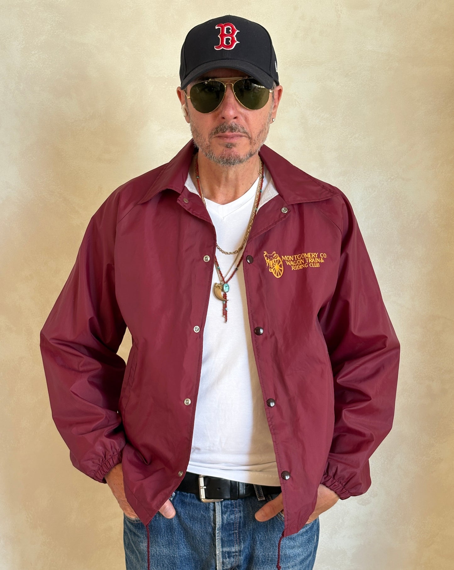 Size Med. Vintage 80s windbreaker made in USA