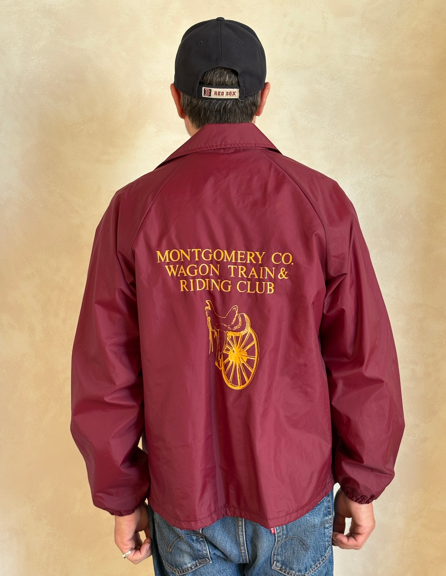Size Med. Vintage 80s windbreaker made in USA