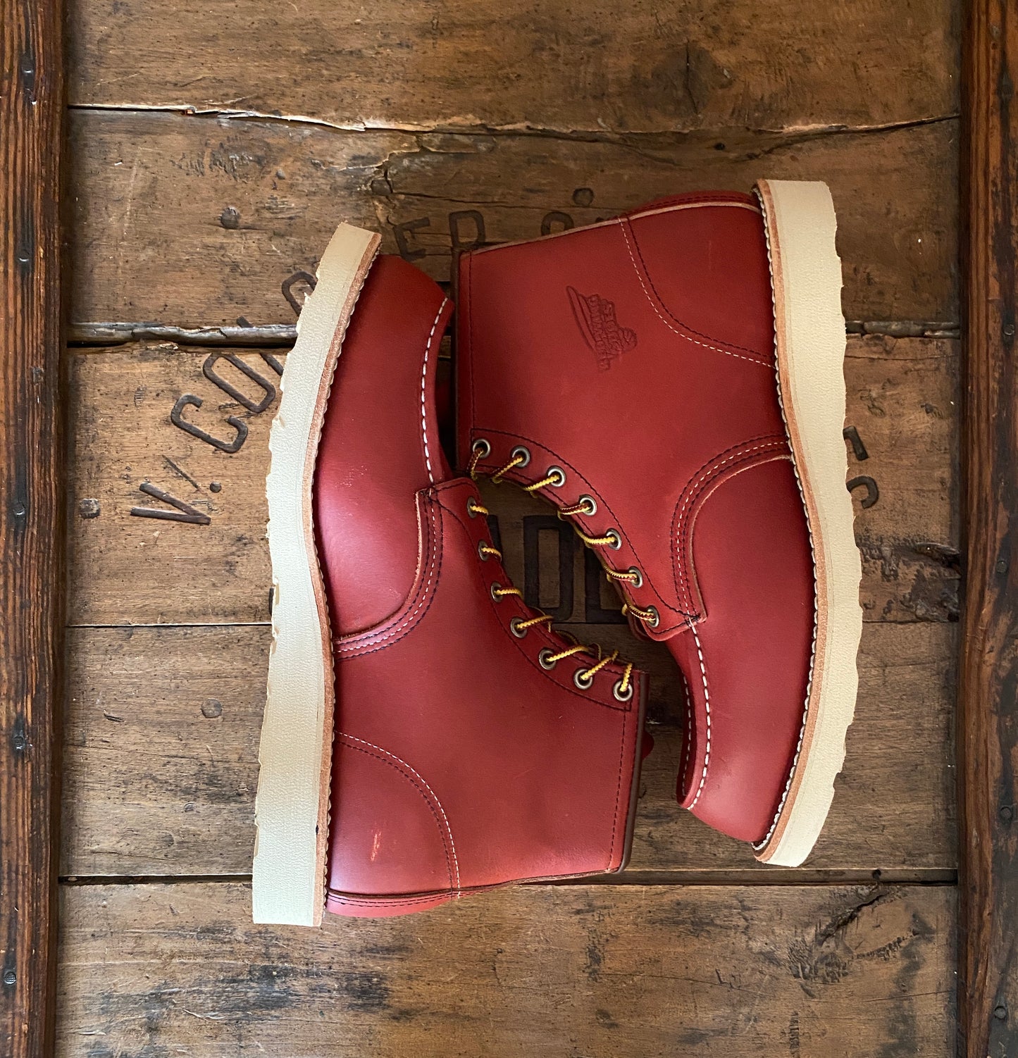 Red Wing 8131 Moc Toe Brown Boots - Size 9.5E (42.5 EU) | Made in USA (Second) | USA Vintage BCN
