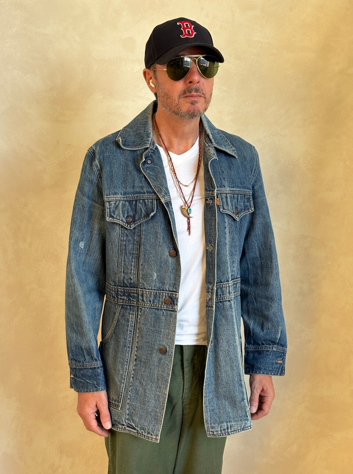 Size Large . Vintage 70s long Levis jacket Made in USA.