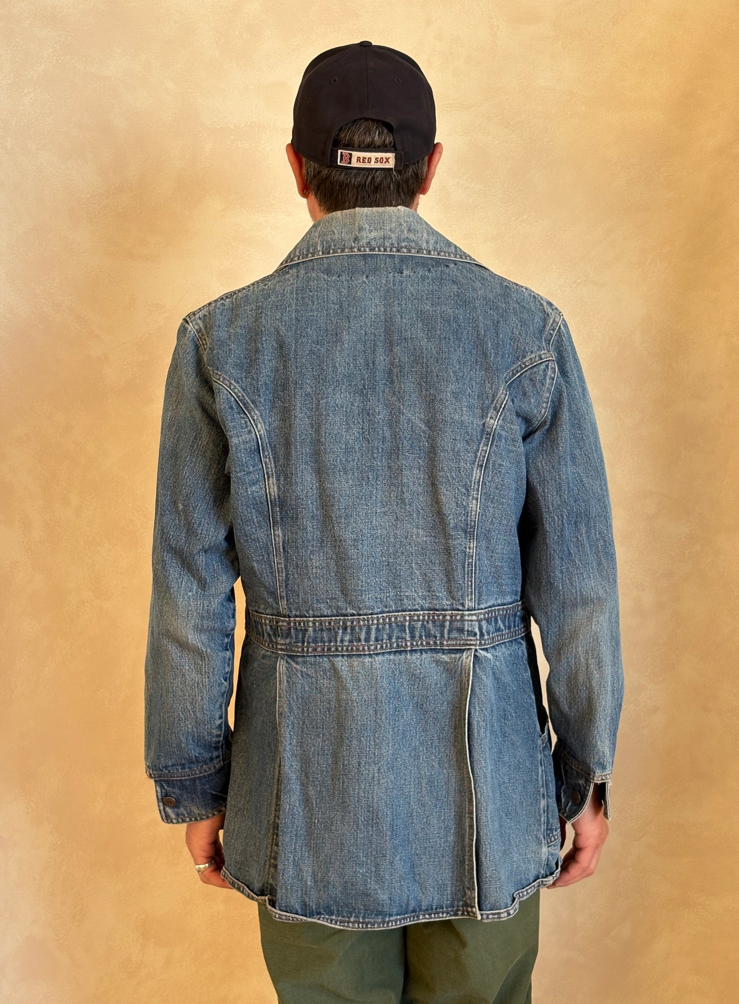 Size Large . Vintage 70s long Levis jacket Made in USA.