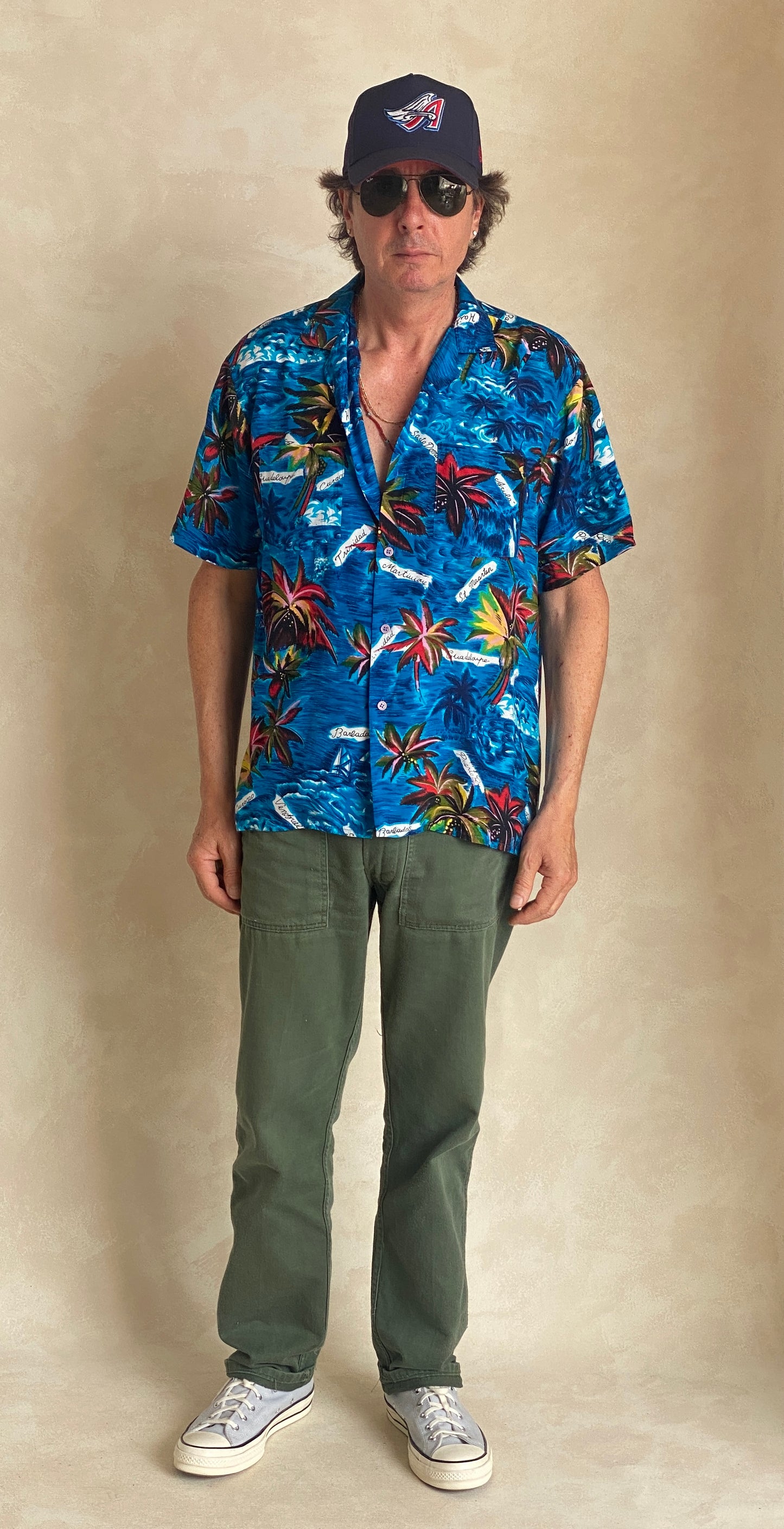 Size XL. Vintage 80s Hawaiian shirt
