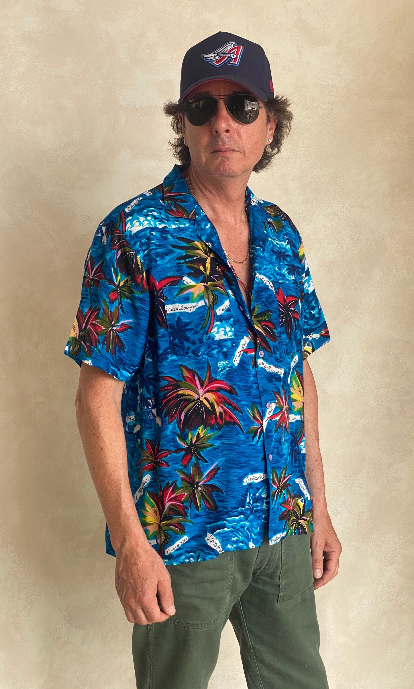 Size XL. Vintage 80s Hawaiian shirt