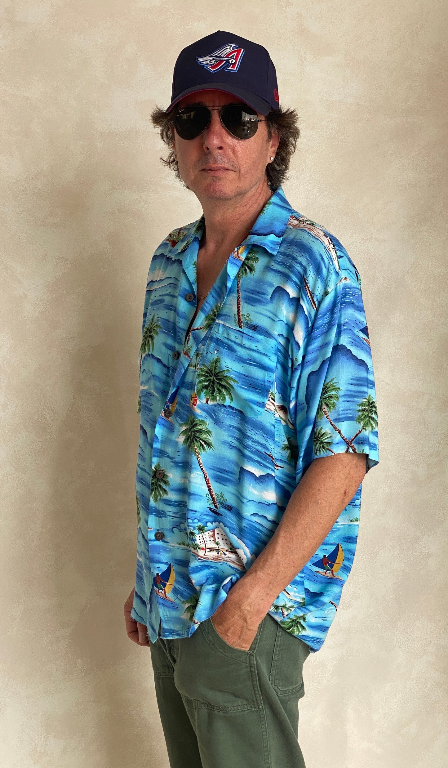 Size XL. Vintage 80s Hawaiian shirt
