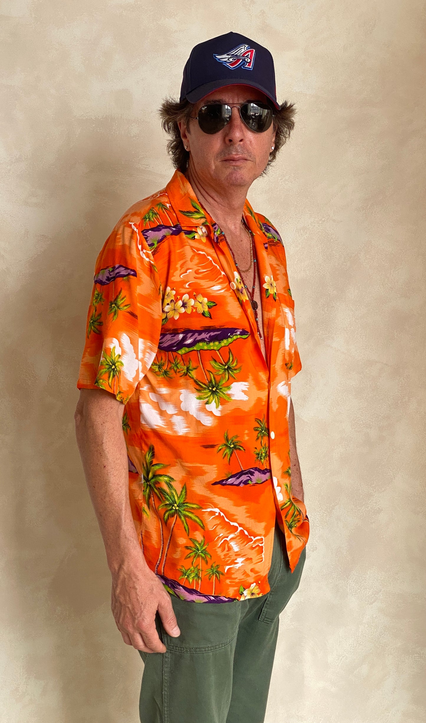 Size Small. Vintage 90s Hawaiian shirt