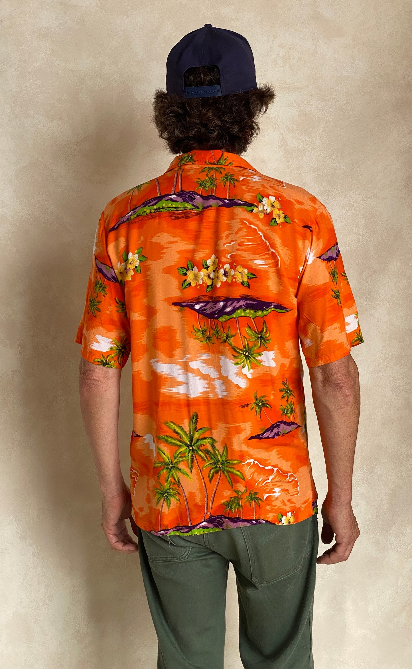 Size Small. Vintage 90s Hawaiian shirt