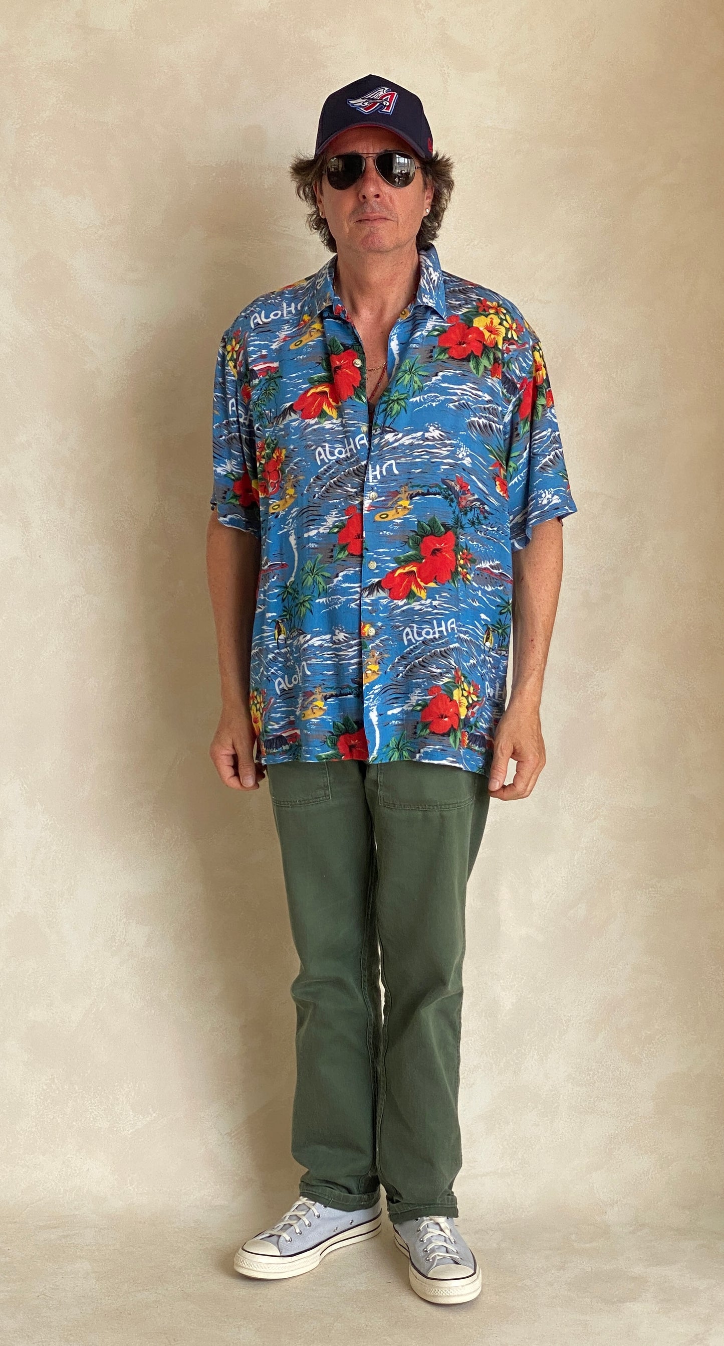 Size Large. Vintage 90s Hawaiian shirt