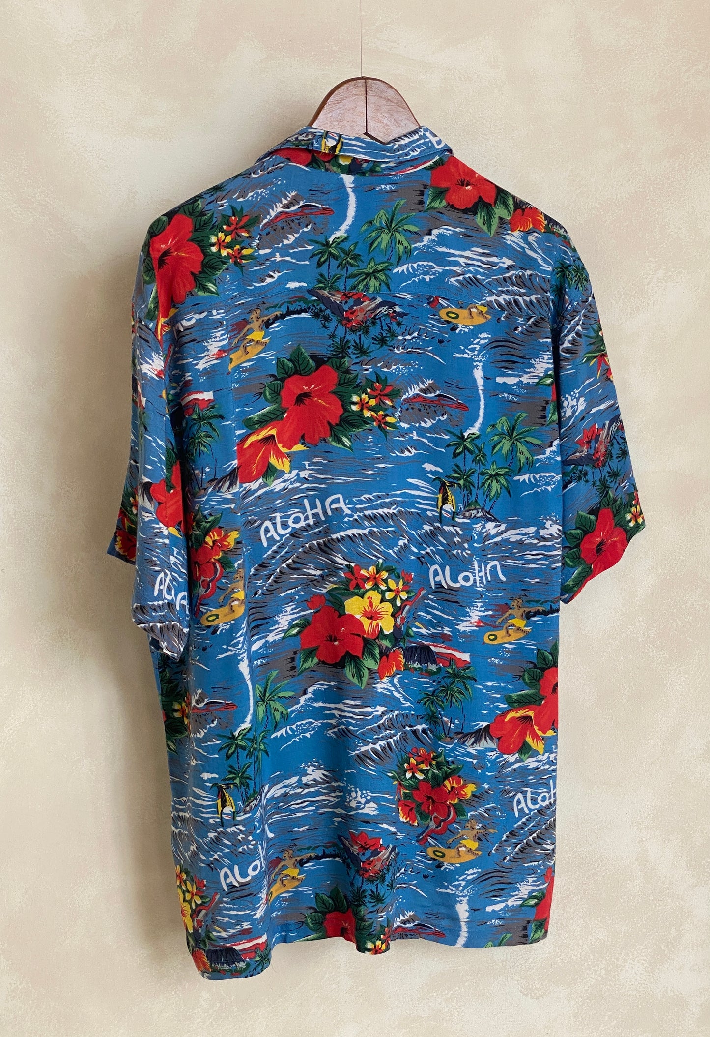 Size Large. Vintage 90s Hawaiian shirt