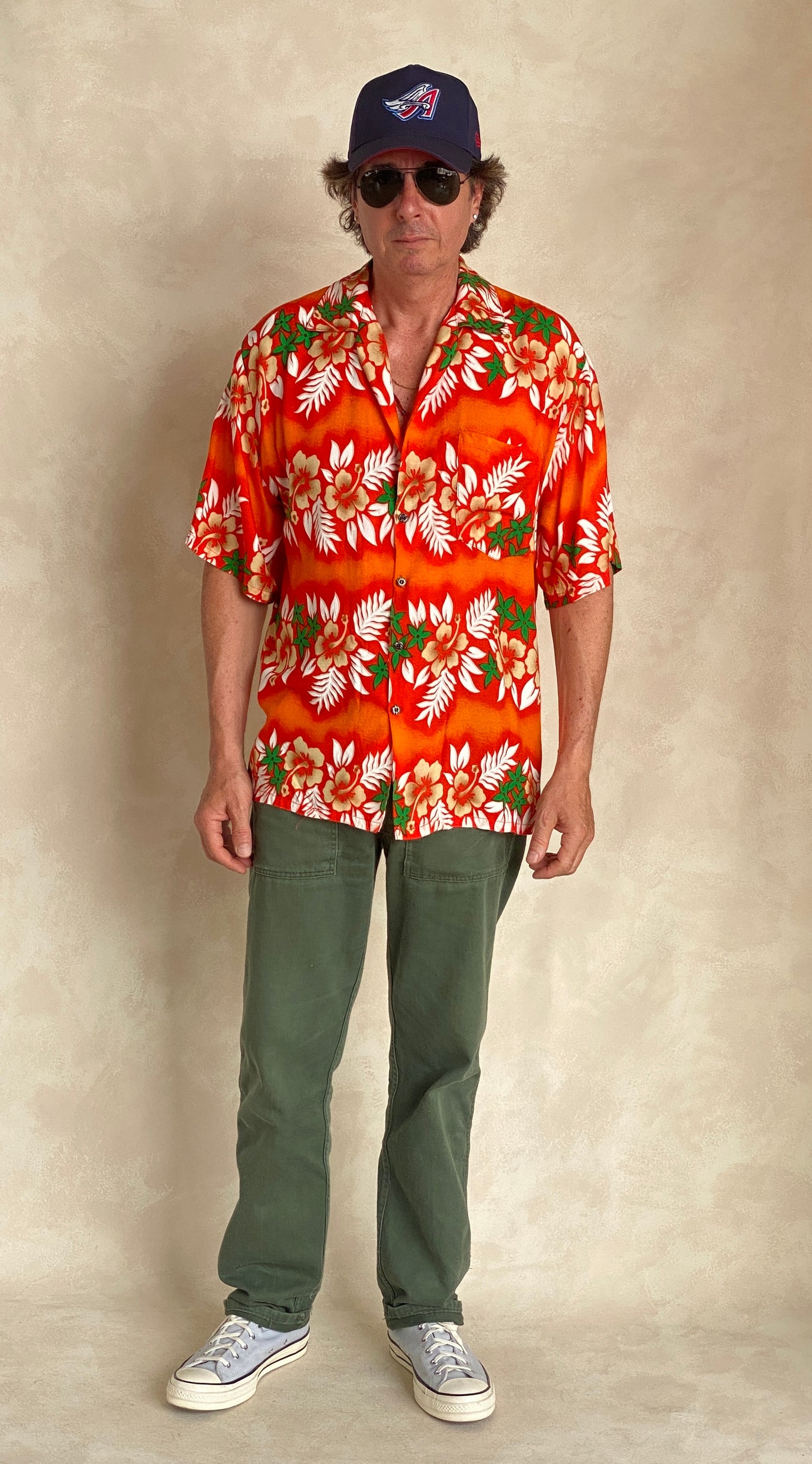 Size Large. Vintage 90s Hawaiian shirt