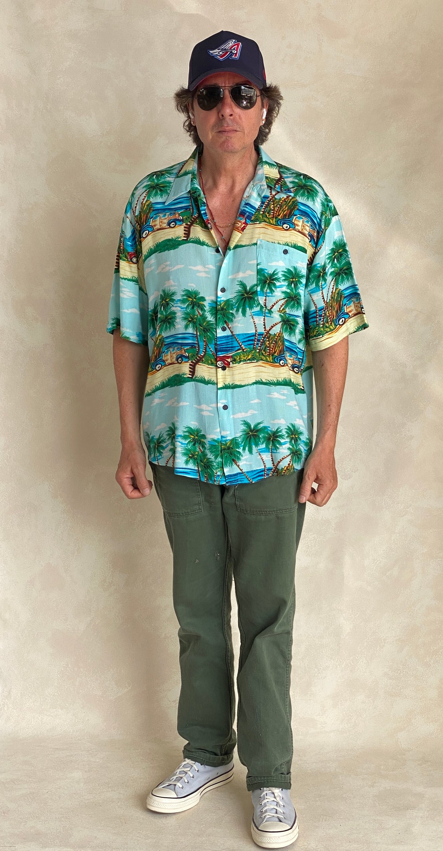 Size Large. Vintage 90s Hawaiian shirt