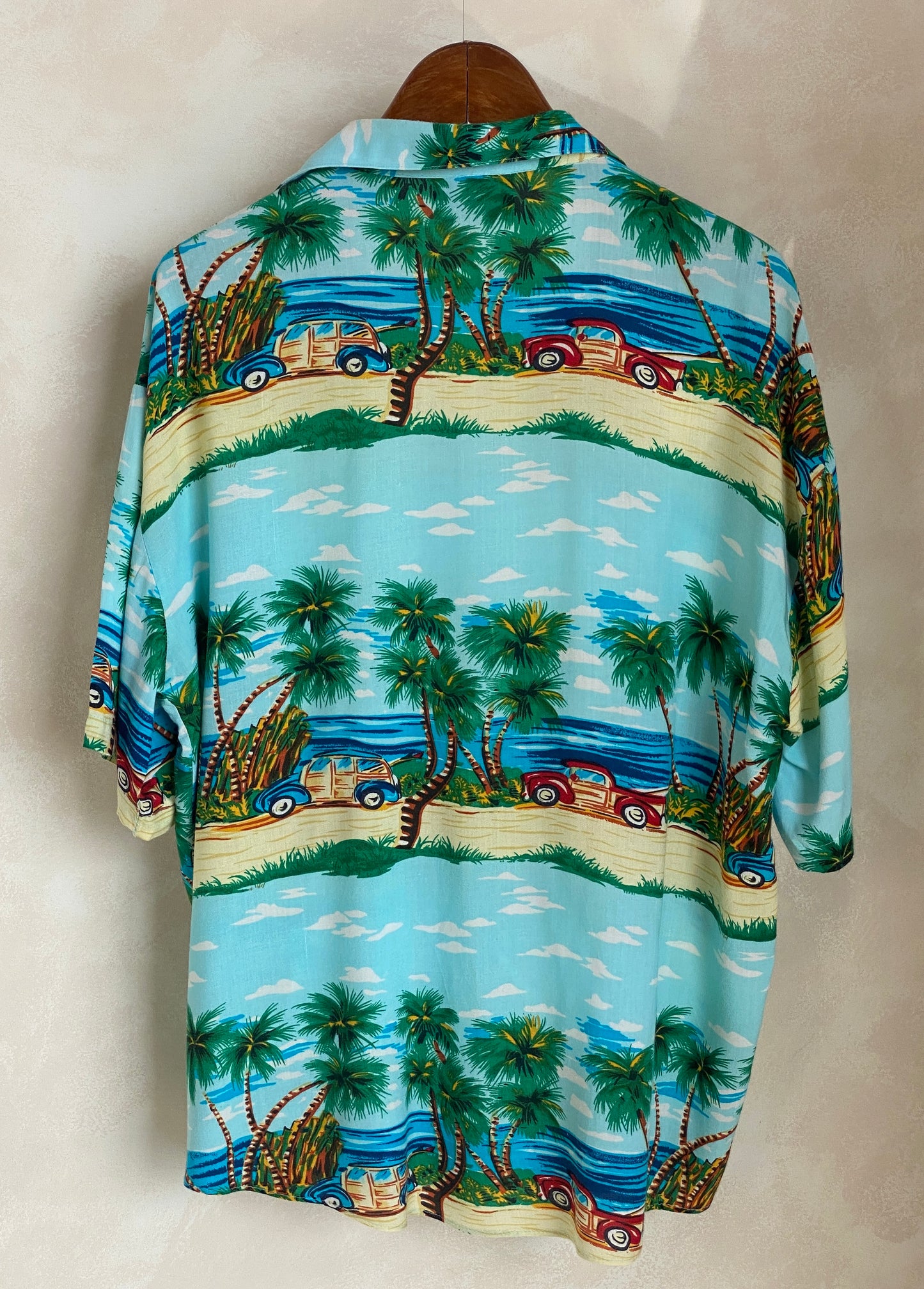 Size Large. Vintage 90s Hawaiian shirt