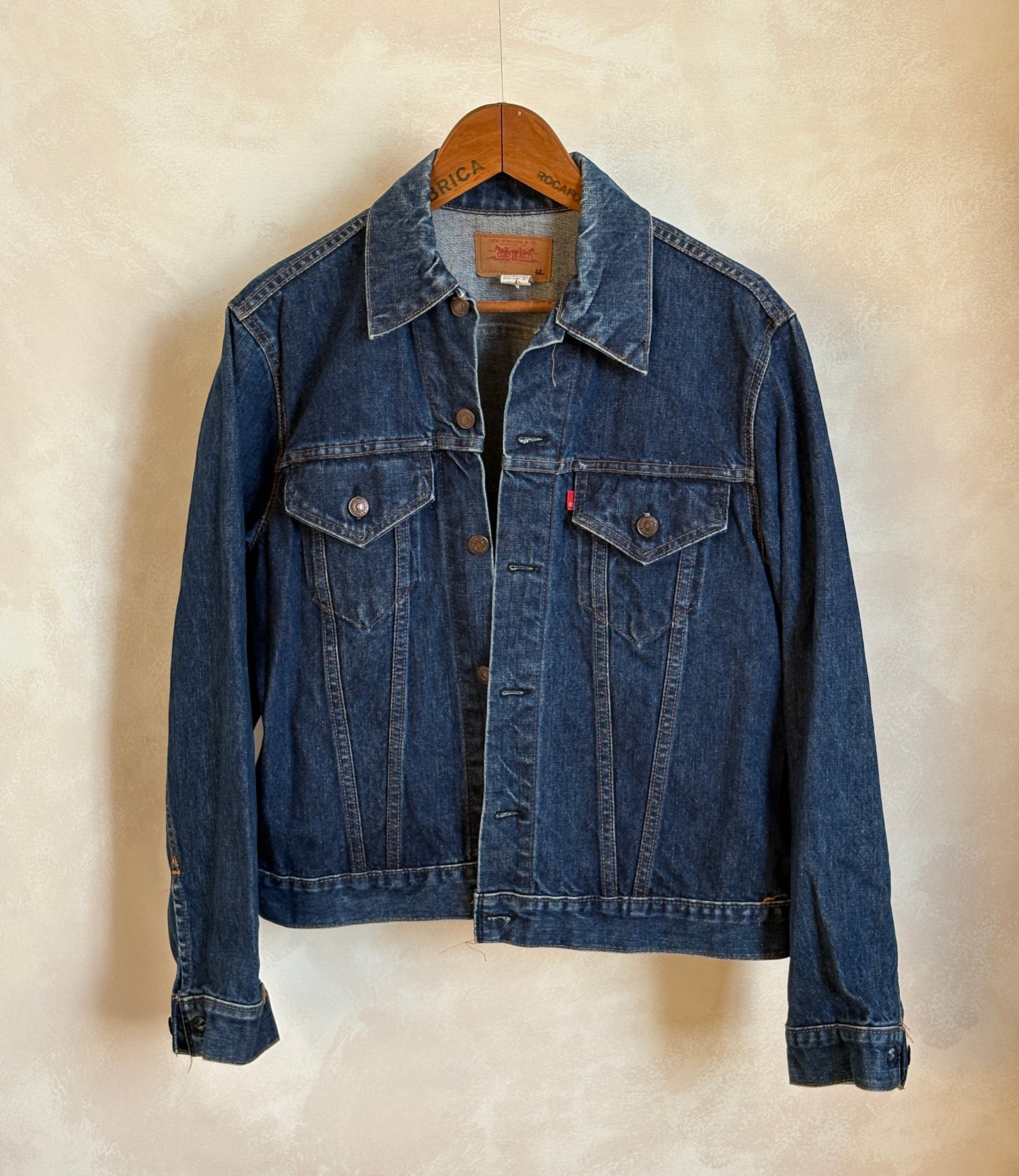 Size 42US / 52EU . Vintage 70s Levis jacket Made in USA.