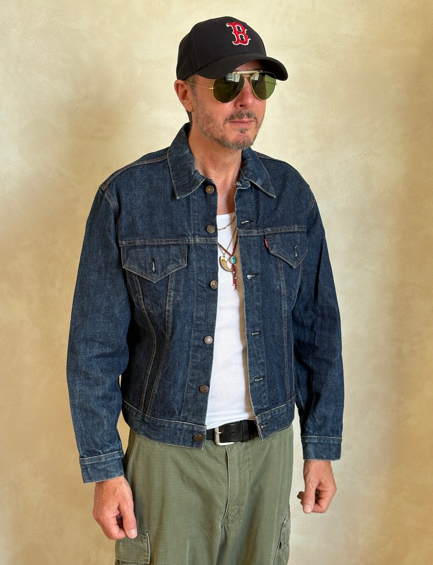 Size 42US / 52EU . Vintage 70s Levis jacket Made in USA.