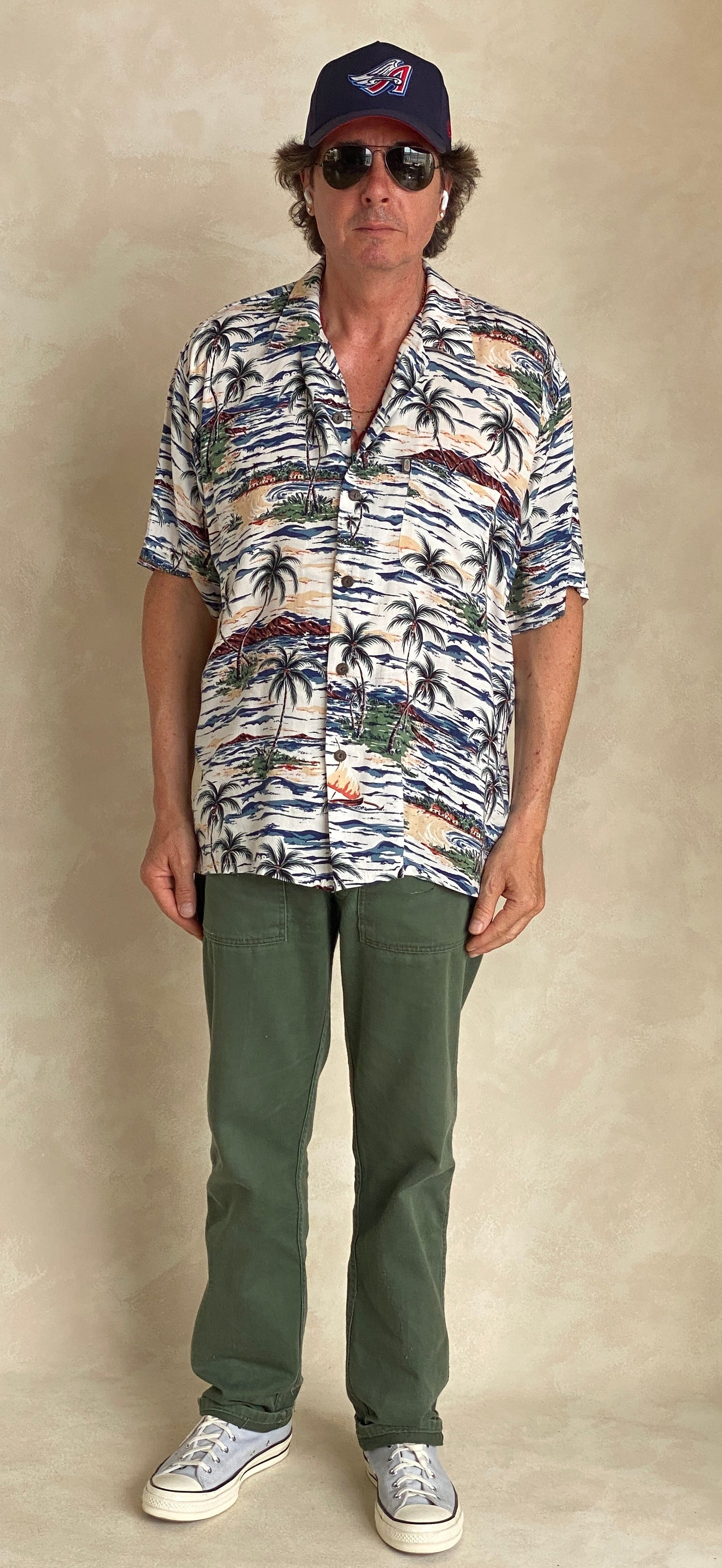Size Large. Vintage 90s Hawaiian shirt