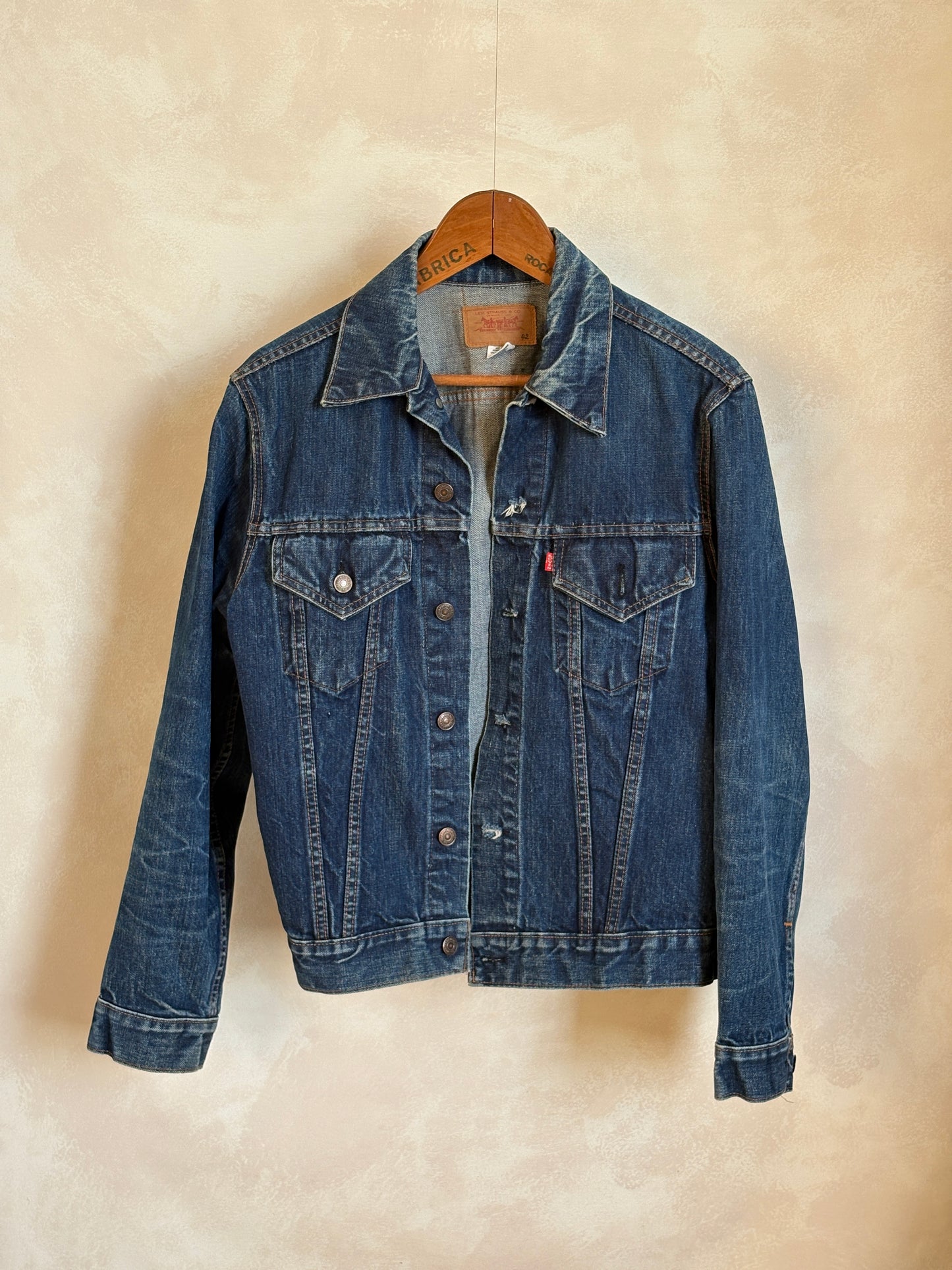 Size 42US / 52EU . Vintage 70s Levis single stitch jacket Made in USA.