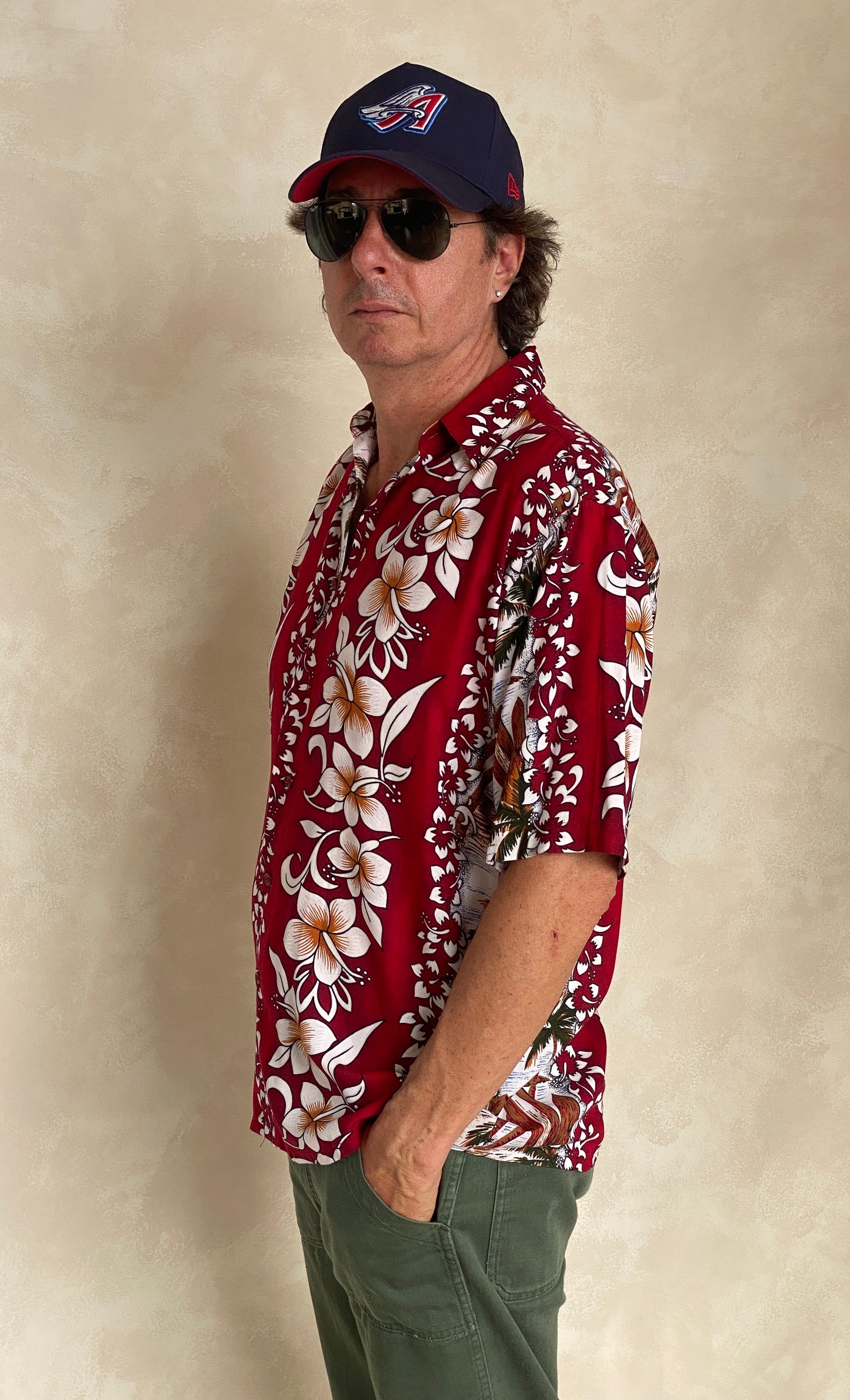 Size Small. Vintage 90s Hawaiian shirt