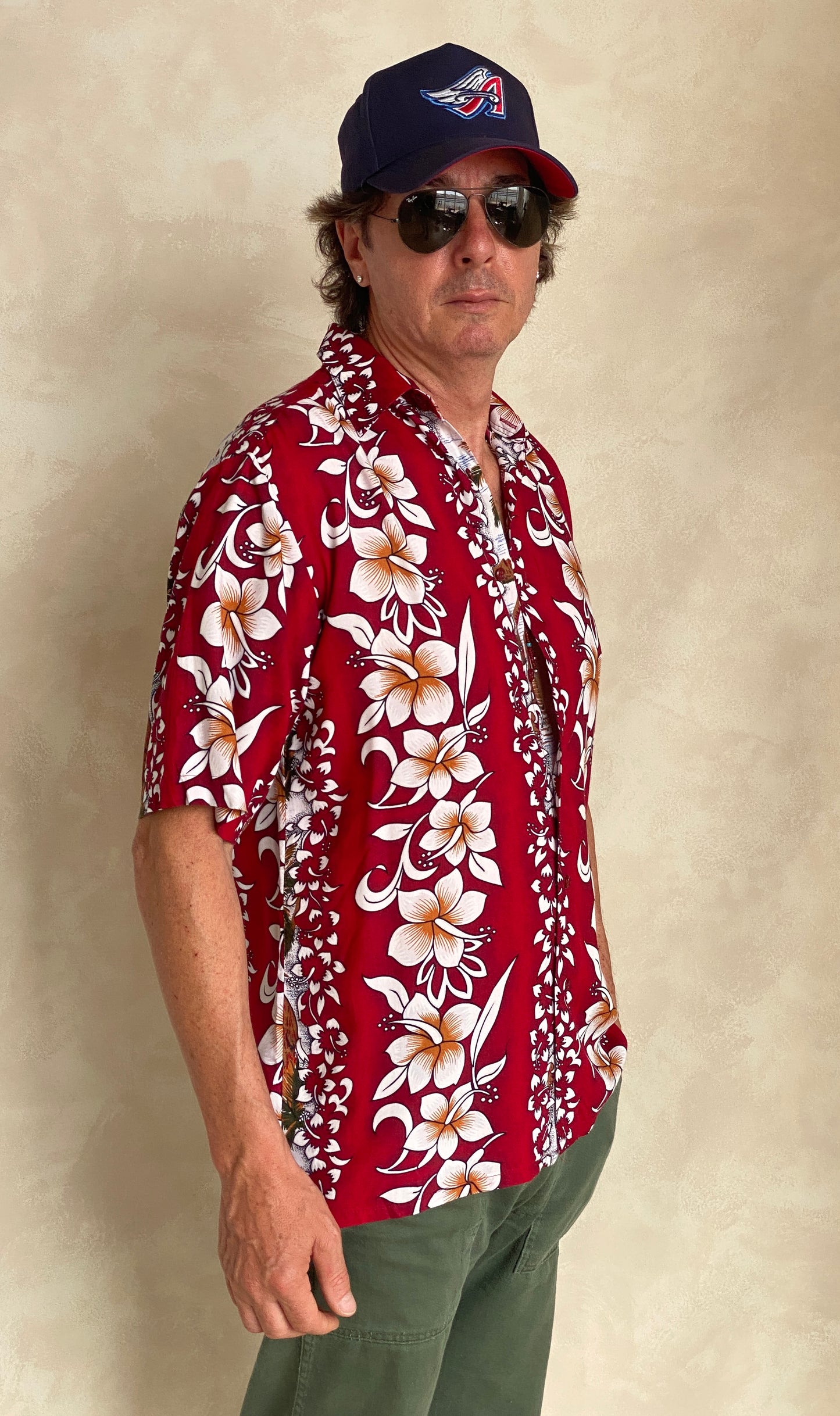 Size Small. Vintage 90s Hawaiian shirt