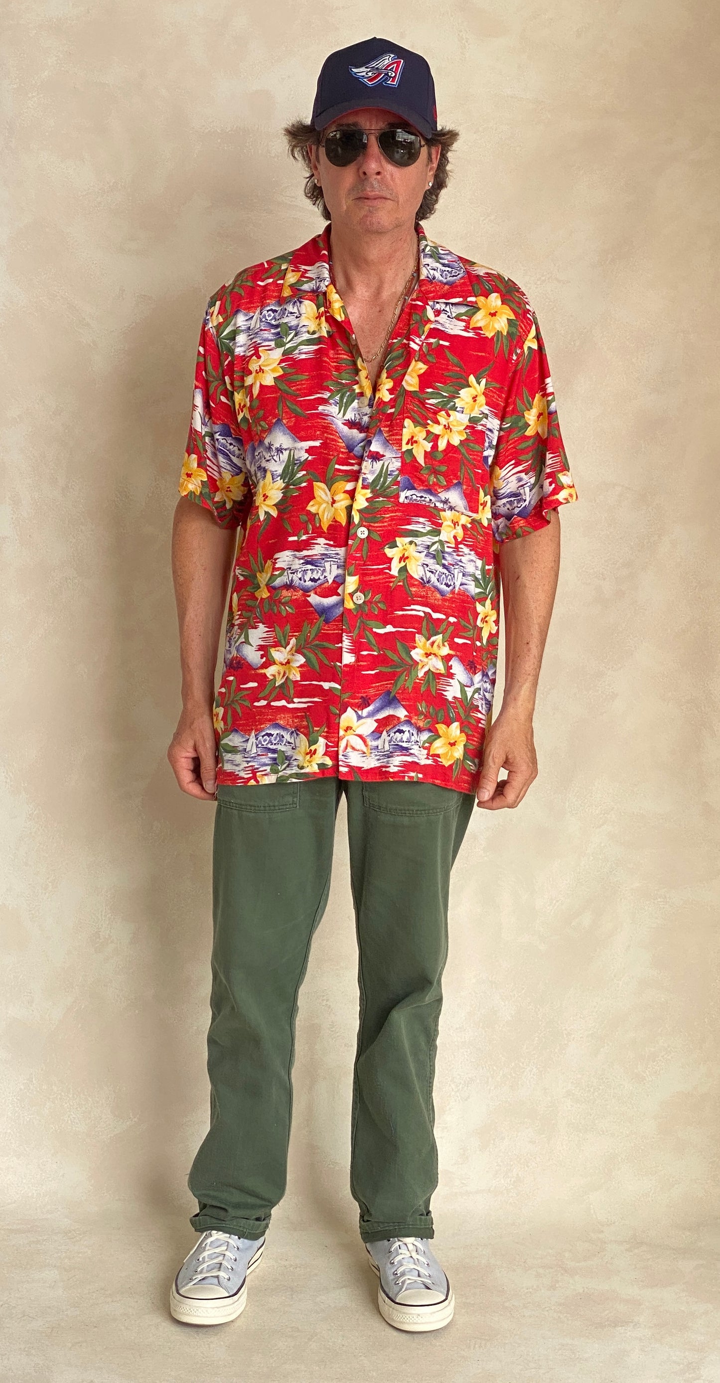 Size Large. Vintage 90s Hawaiian shirt